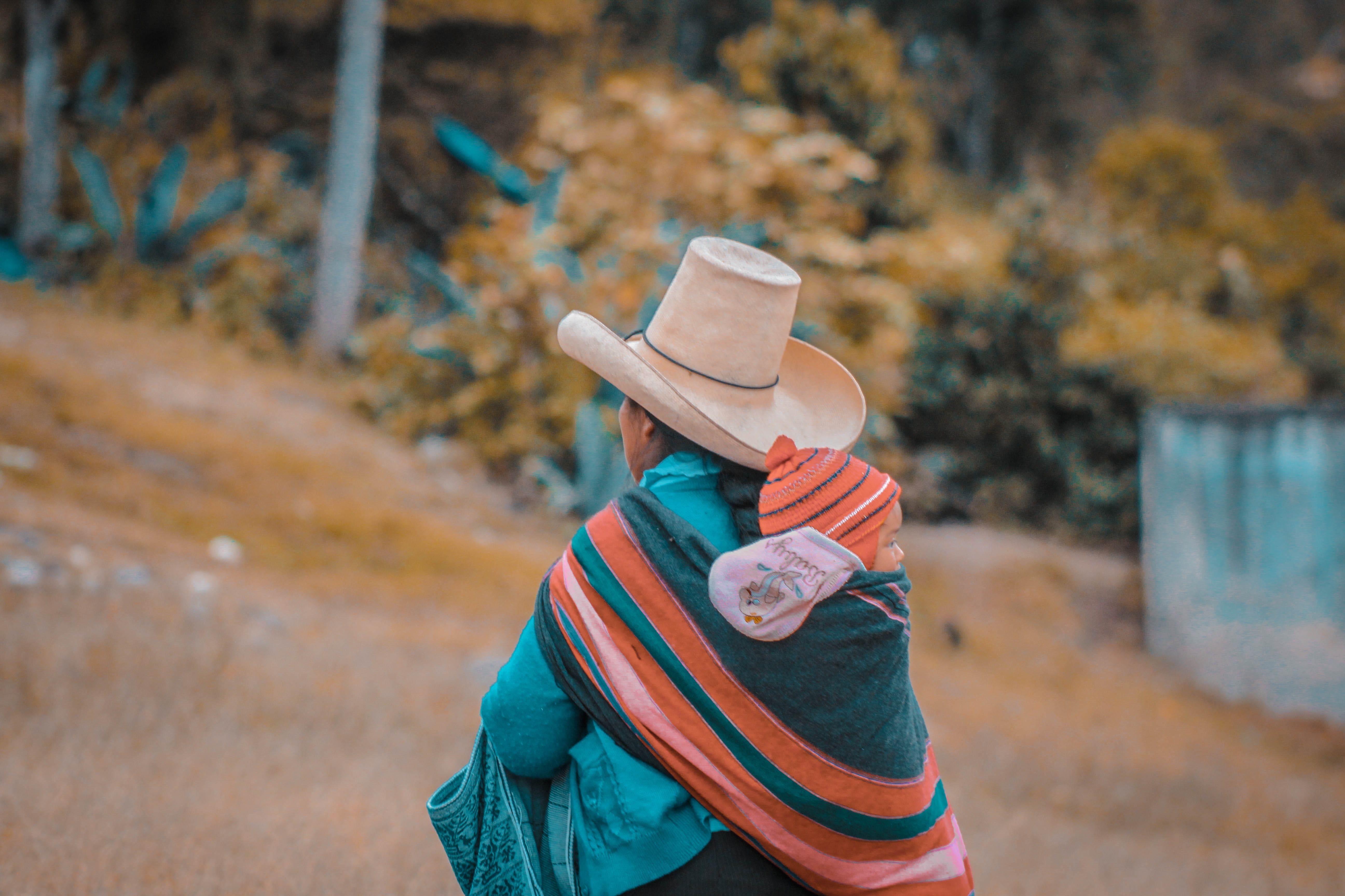 banister, hat, wearing, person, real people, spoke, lifestyles, 5K, casual clothing, machine, human, leisure activity, daytime, clothing, field, sitting, HD Wallpaper