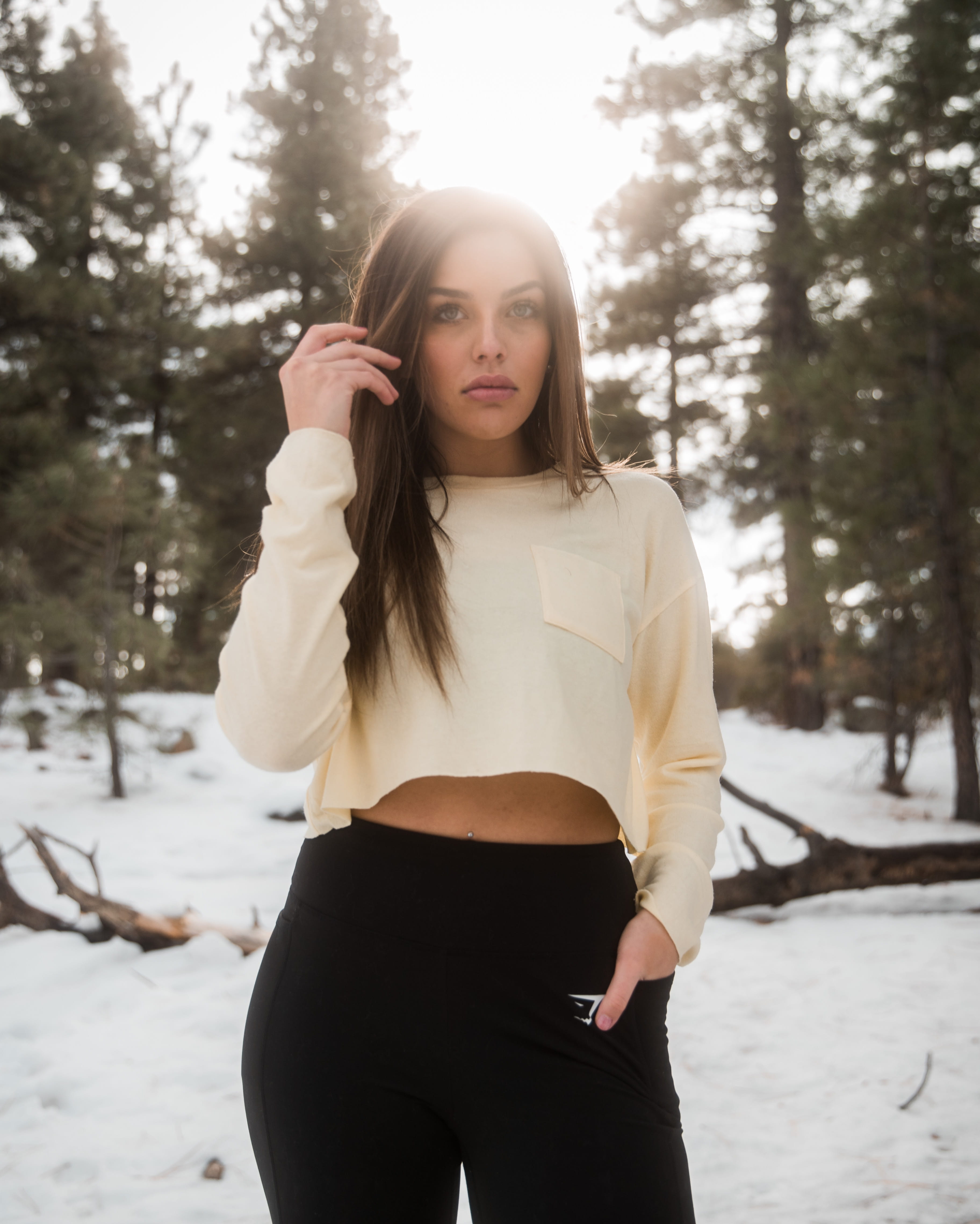 long sleeve, long hair, #snow, one person, young adult, hair, #travel, sleeve, hairstyle, #winter, #fitness, leggings, #sunshine, beautiful woman, leisure activity, Phone HD Wallpaper