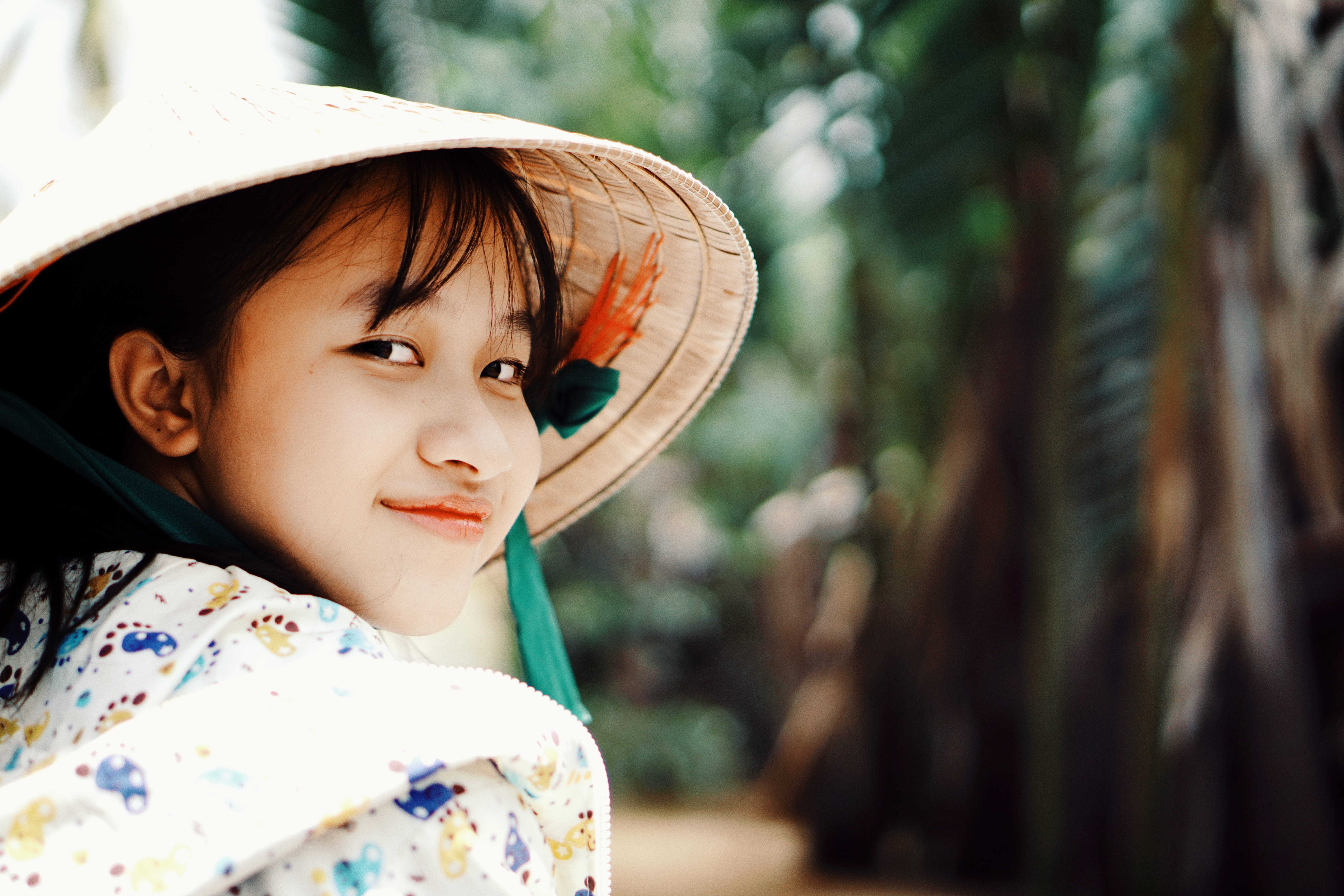 person, food, hair, day, contemplation, woman, portrait, hat, clothing, sun hat, 5K, casual clothing, custard, focus on foreground, headshot, cap, apparel, HD Wallpaper