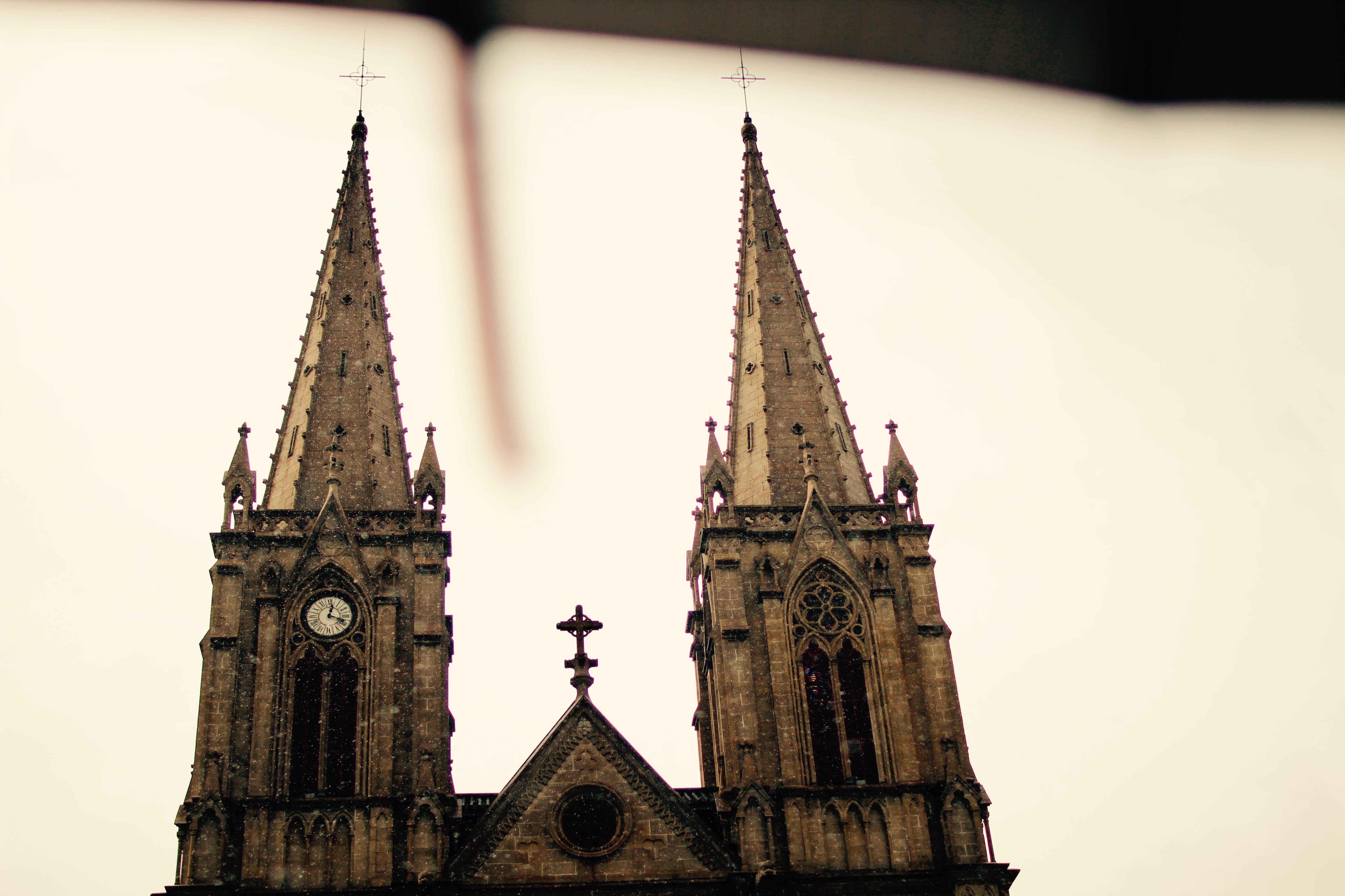 building exterior, sacred heart cathedral, guangzhou shi, architecture, building, no people, low angle view, belief, gothic style, sky, nature, 5K, day, HD Wallpaper