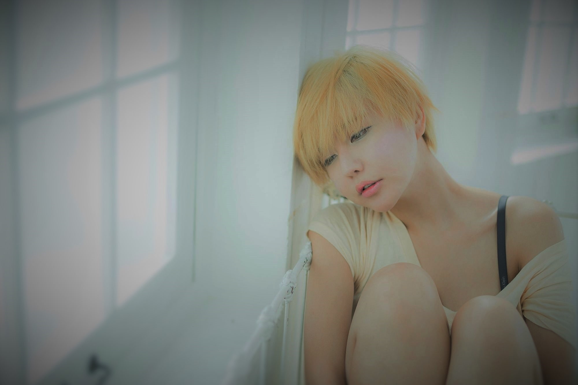 beautiful woman, hair, day, sitting, young women, window, 1080P, one person, Asian, Ryu Ji Hye, home interior, beauty, young adult, contemplation, blond hair, HD Wallpaper
