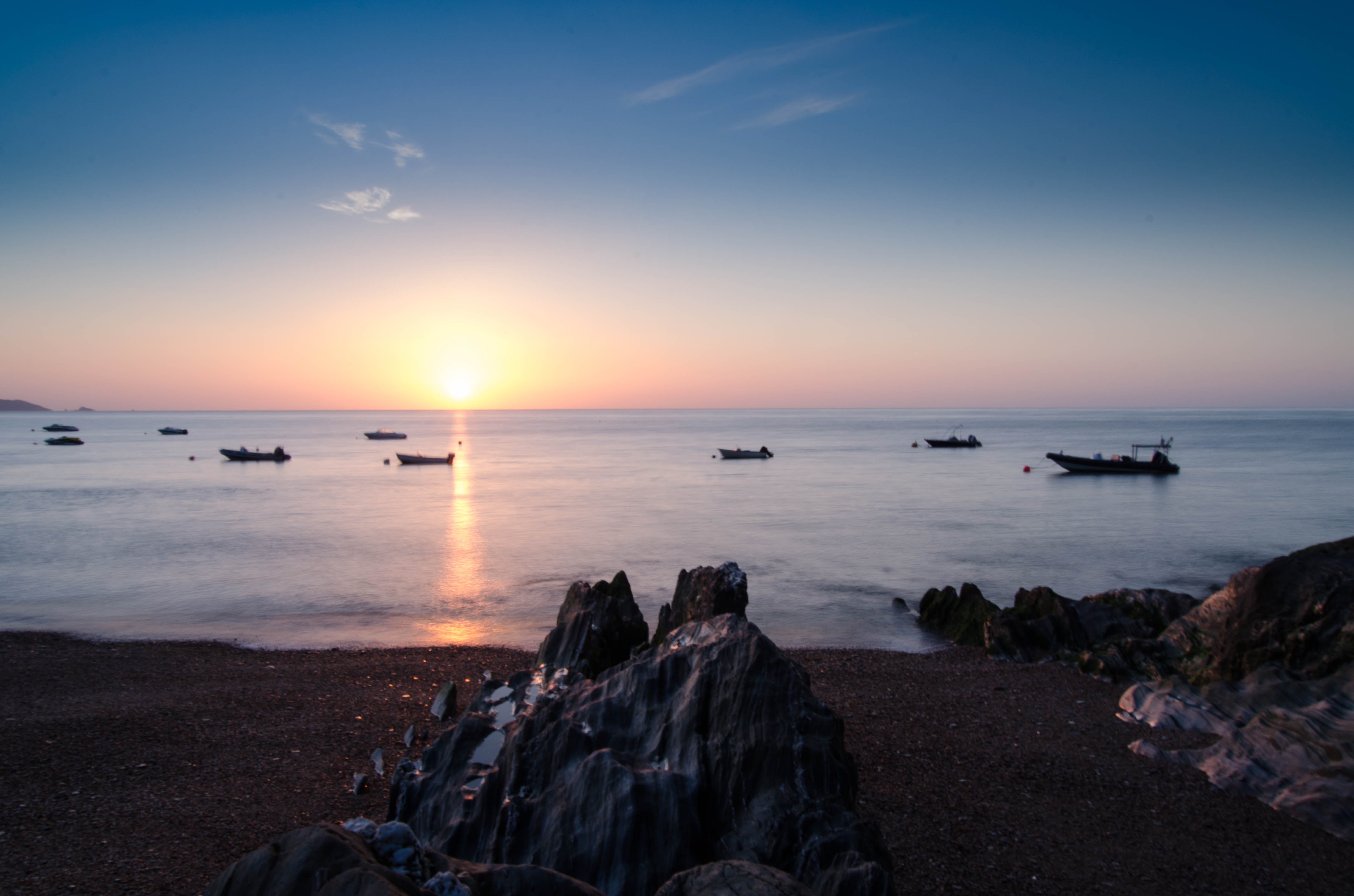 nature, Sun, sunset, South Devon, Slapton Sands, 4K, England, dusk, seaside, Torcross, coastline, beach, Start Bay, britain, summer, sea, boat, sailing, HD Wallpaper