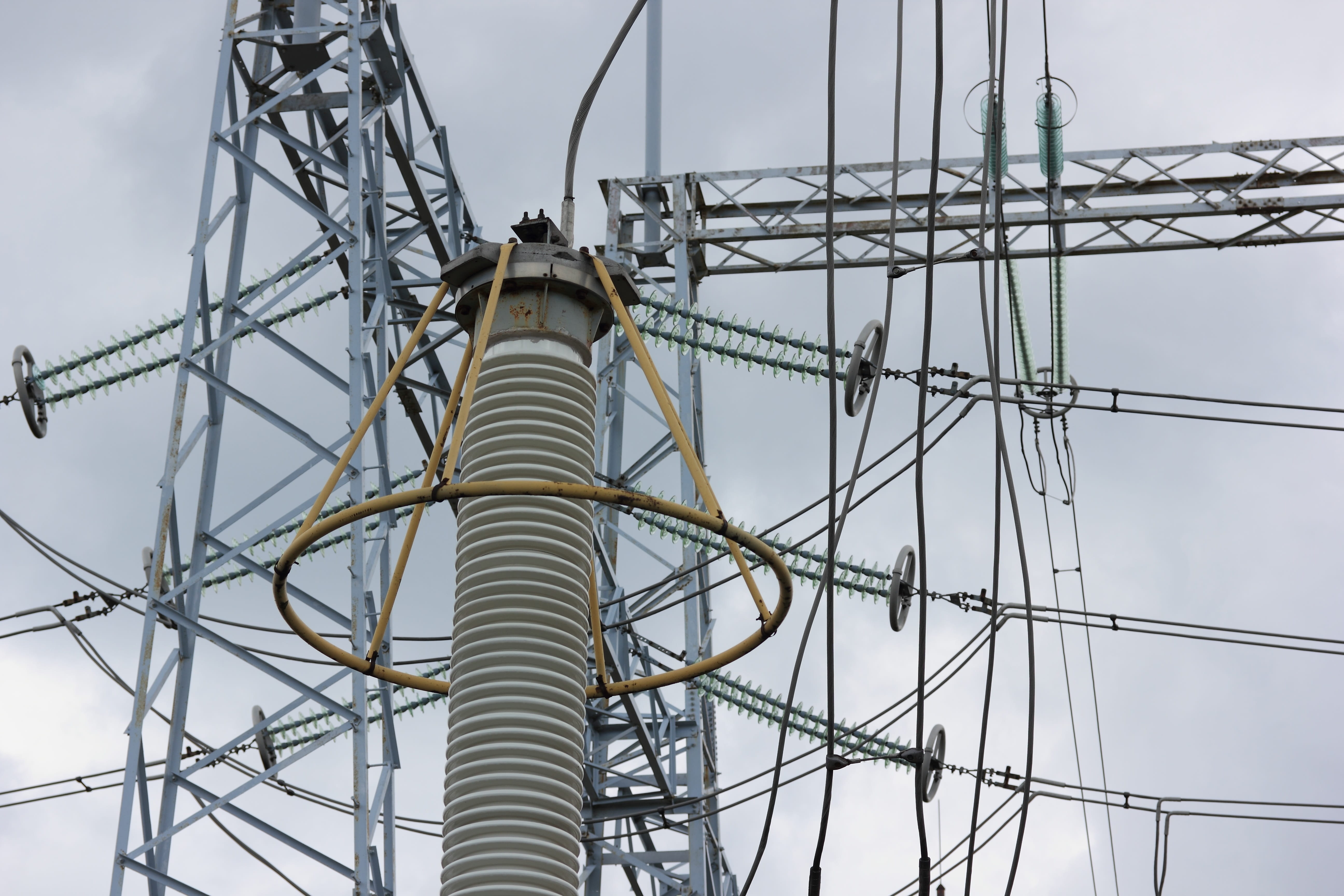 no people, 5K, cloud - sky, complexity, technology, station, power supply, girder, fuel and power generation, high, cable, metal, nature, power, architecture, HD Wallpaper
