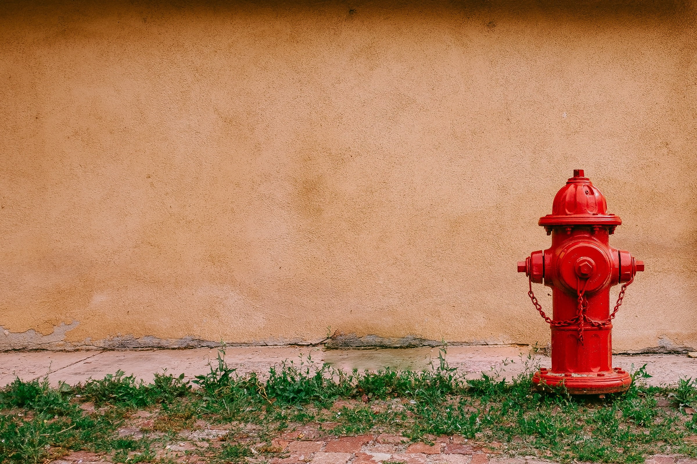 emergency equipment, reliability, urban, protection, building exterior, fire hydrant, security, red, near, daytime, nature, fire, accidents and disasters, HD Wallpaper