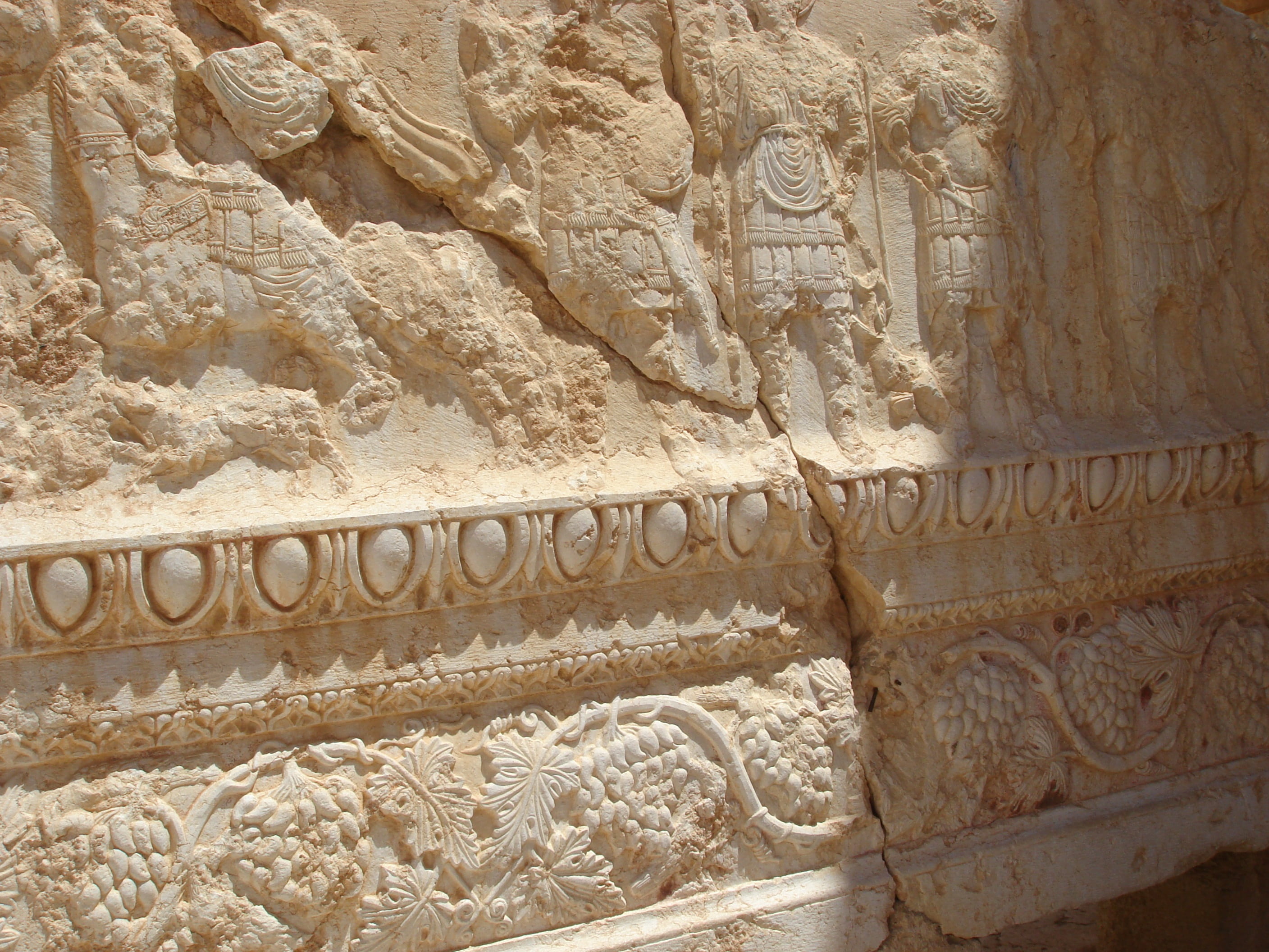 representation, carving - Craft Product, stone Material, built structure, architecture, travel destinations, syria, ruined, architectural column, farce, HD Wallpaper
