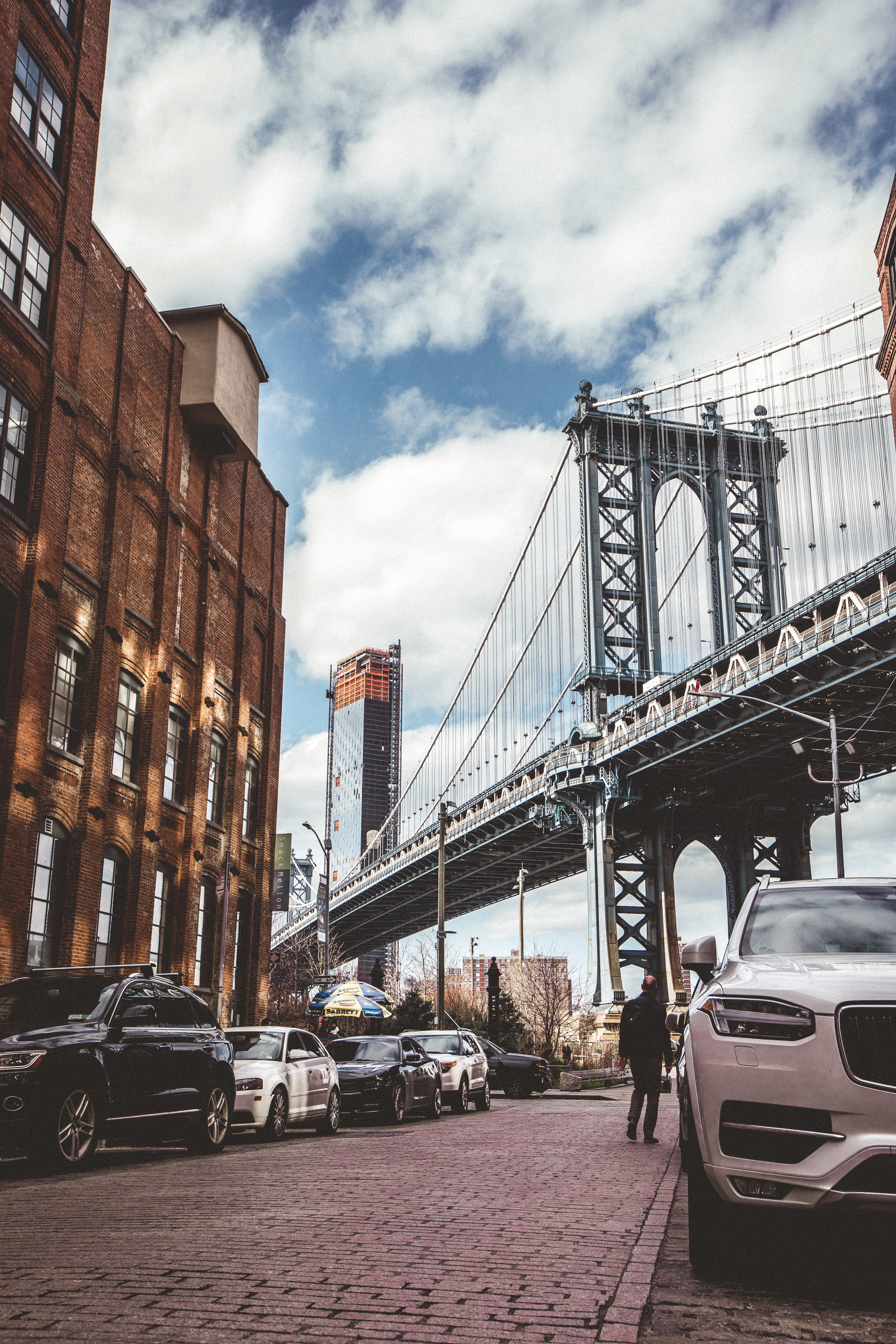 incidental people, connection, coupe, automobile, white, sedan, roadway, cloud - sky, city, traditional design, vehicle, nature, land vehicle, town, outdoors, Phone HD Wallpaper