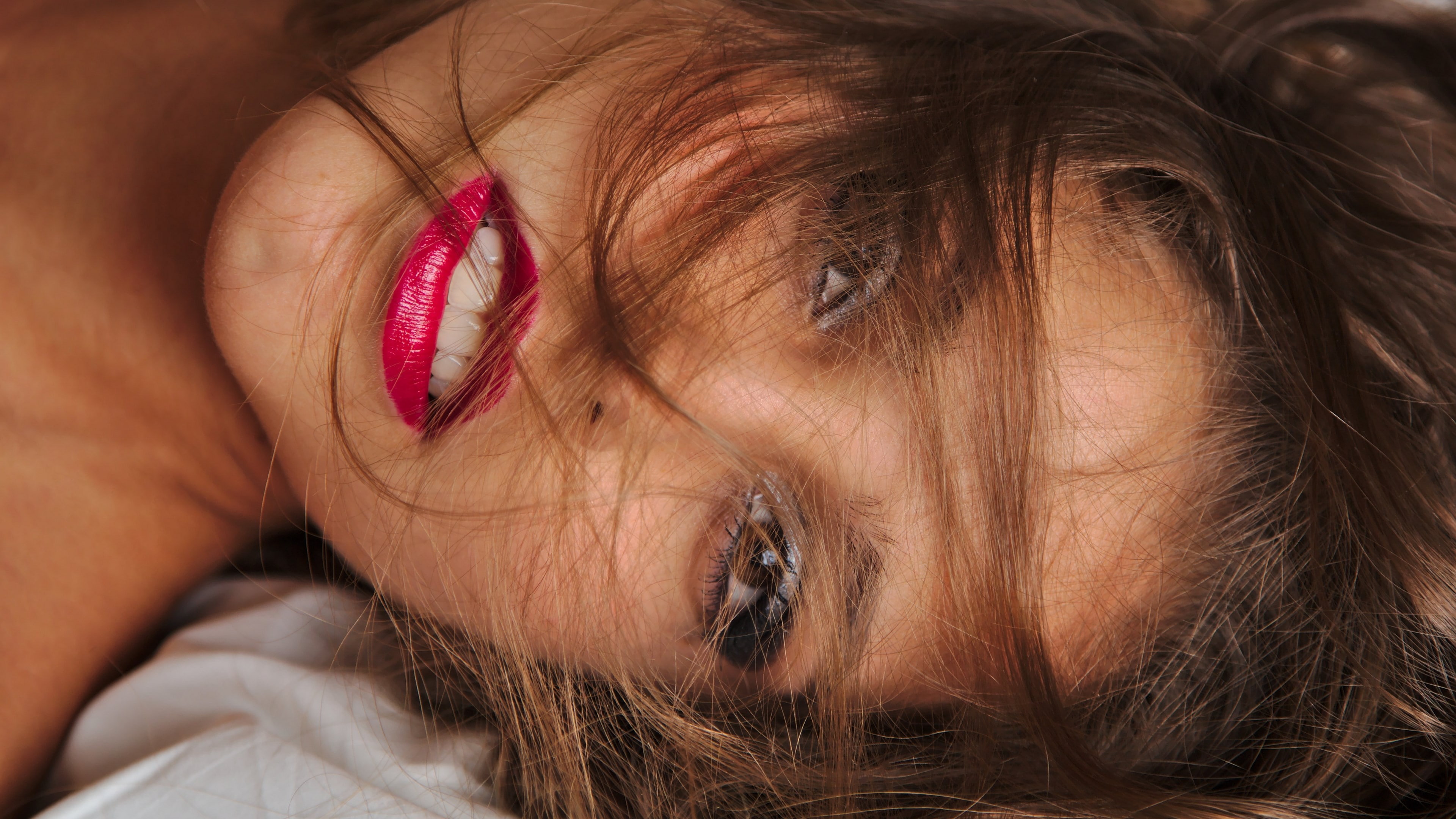 body part, pain, young adult, hairstyle, close-up, indoors, headshot, human face, depression - sadness, download  girl 3840x2160, adult, one person, emotional stress, HD Wallpaper