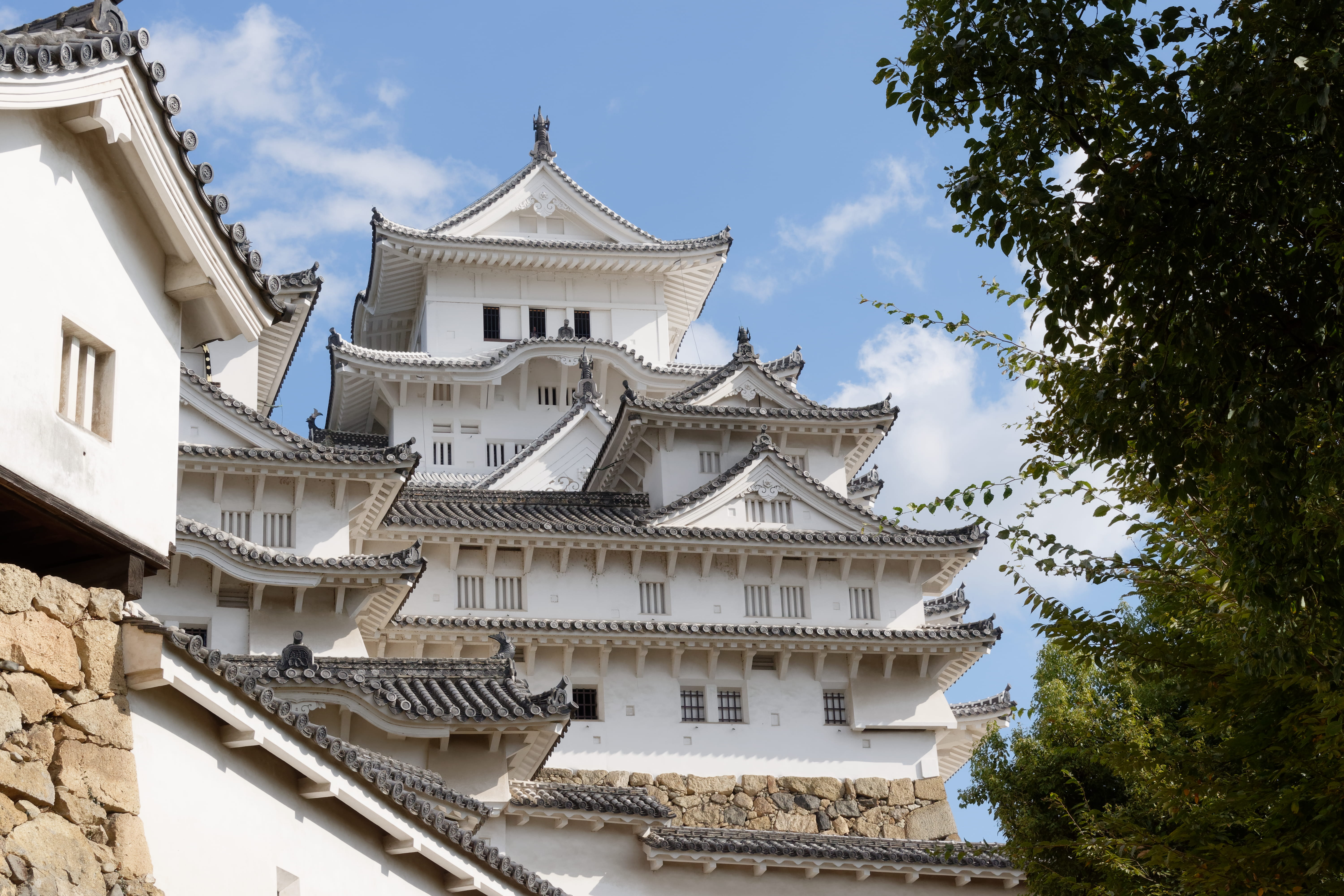 himeji-shi, himeji castle, place of worship, white, building exterior, belief, travel destinations, cloud - sky, built structure, low angle view, tree, HD Wallpaper