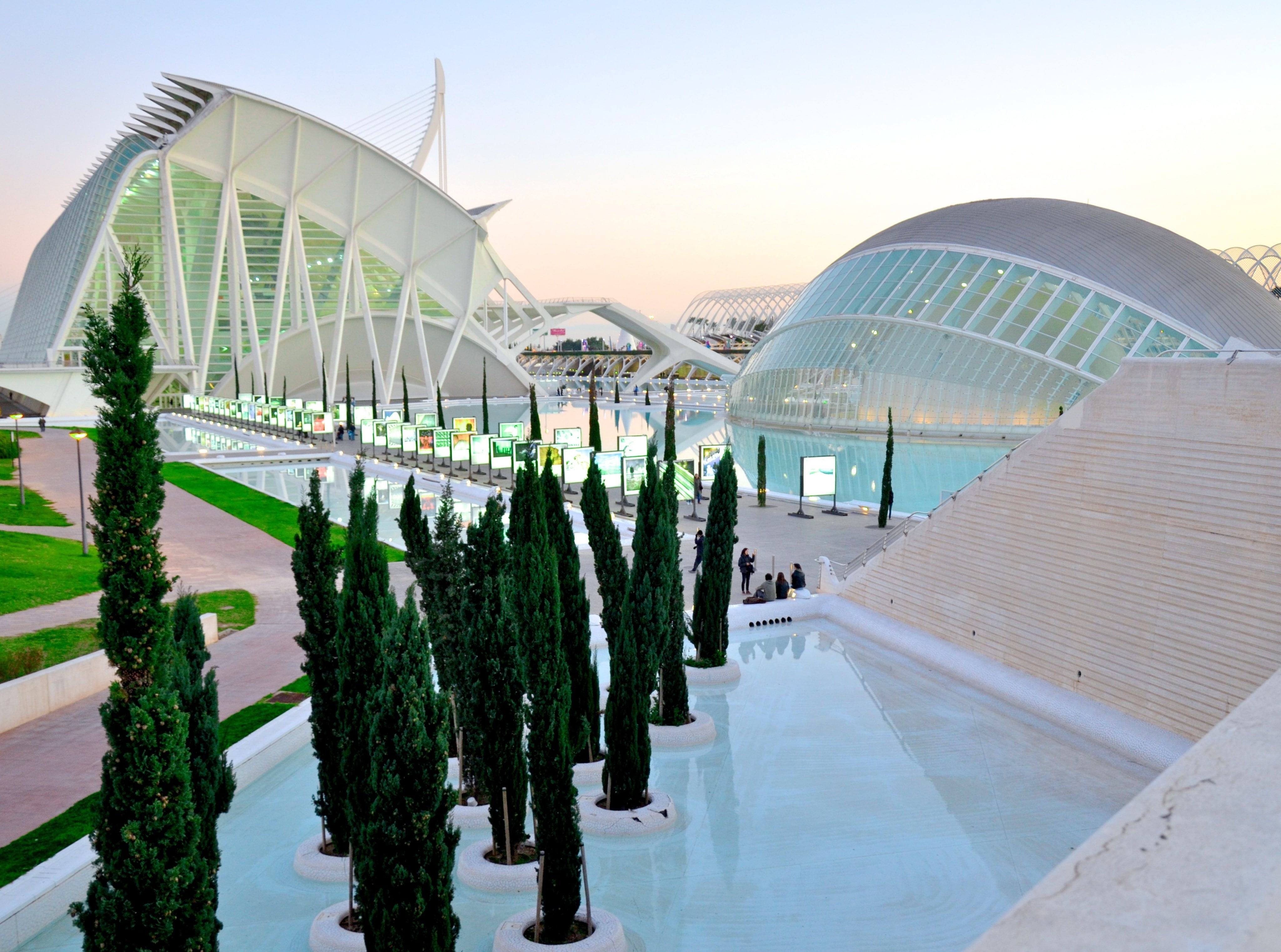 sky, Europe, art, Complex, nature, futuristic, City, water, tourism, outdoors, built structure, city of arts and sciences, plants, modern, Europe/Spain, HD Wallpaper