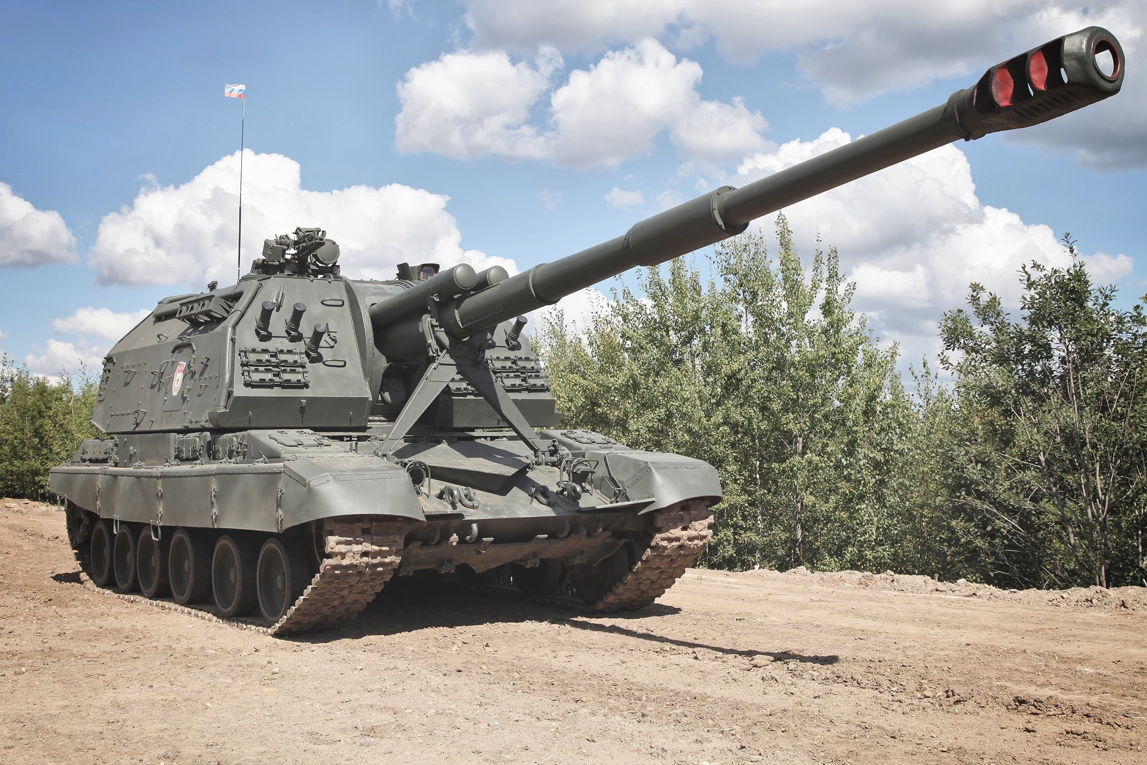 field, tree, plant, day, battle, power, armored Tank, cannon, cloud - sky, russia, weapon, fighting, sky, tank, armored Vehicle, transportation, history, HD Wallpaper