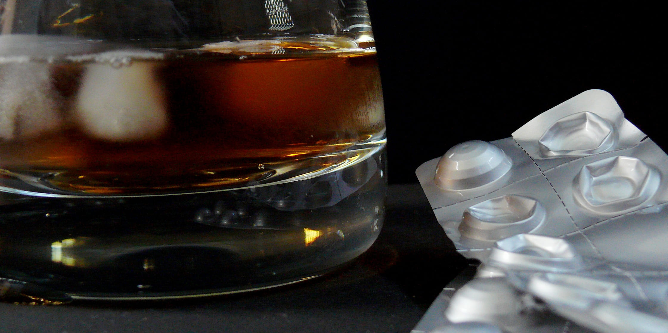 drug, black background, beer, rocks, blue, medicine, smoke, doctor, glass - material, gtraenk, addicted, tablets, pitcher - jug, crockery, group of objects, HD Wallpaper