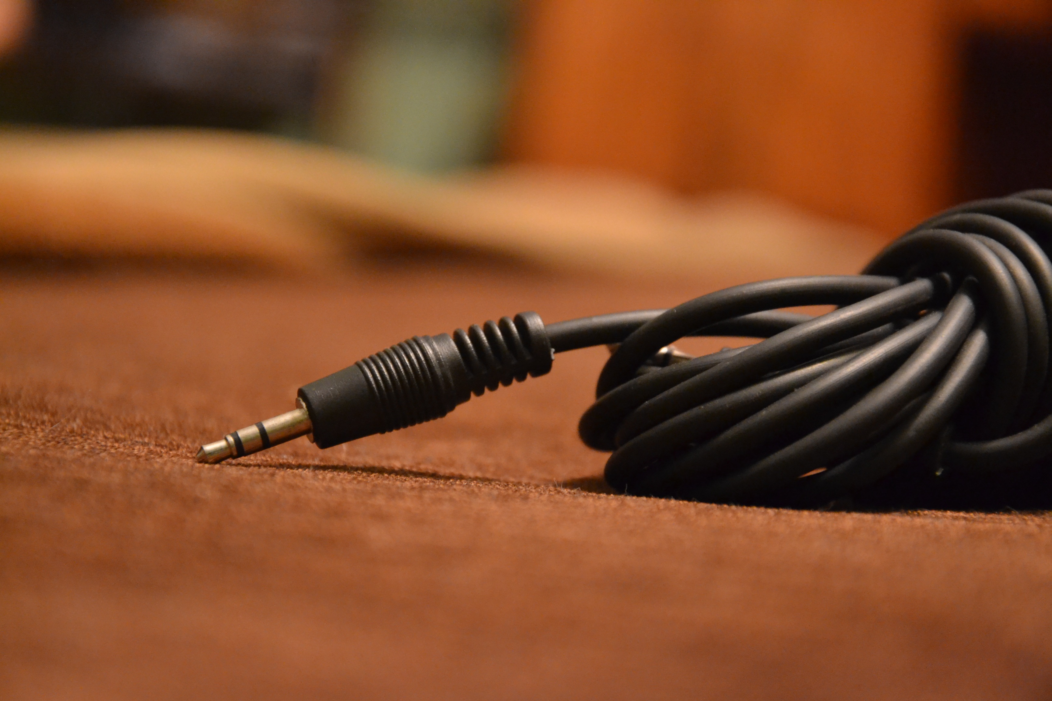 wood - material, close-up, connect, phone cord, still life, single object, to the speakers, global communications, selective focus, indoors, internet, technology, HD Wallpaper