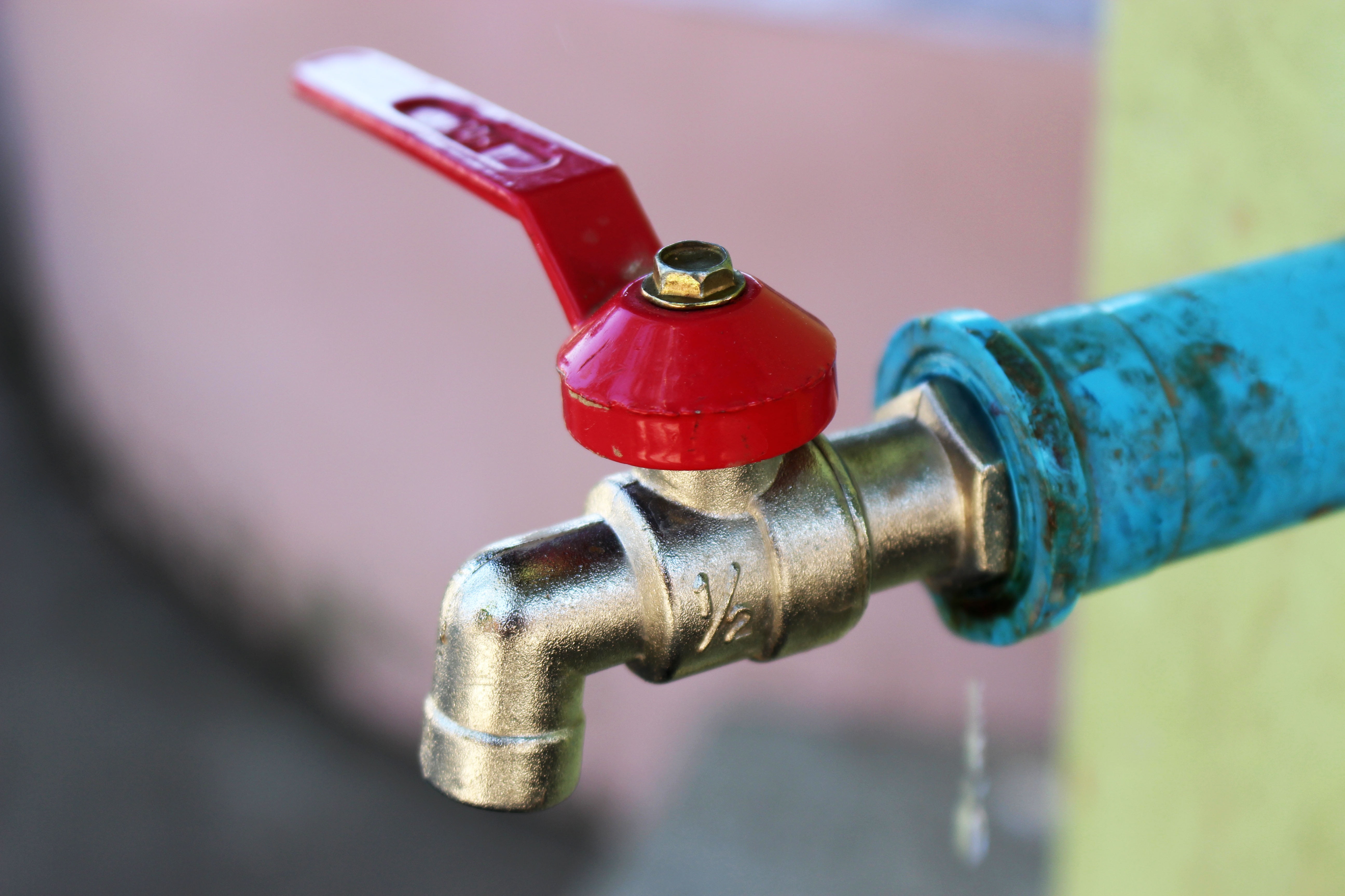 pipe, shiny, connector, supply, line, tube, control, 5K, dirty, steel, valve, liquid, silver, photography, machine valve, drop, drip, water tap, close-up, HD Wallpaper