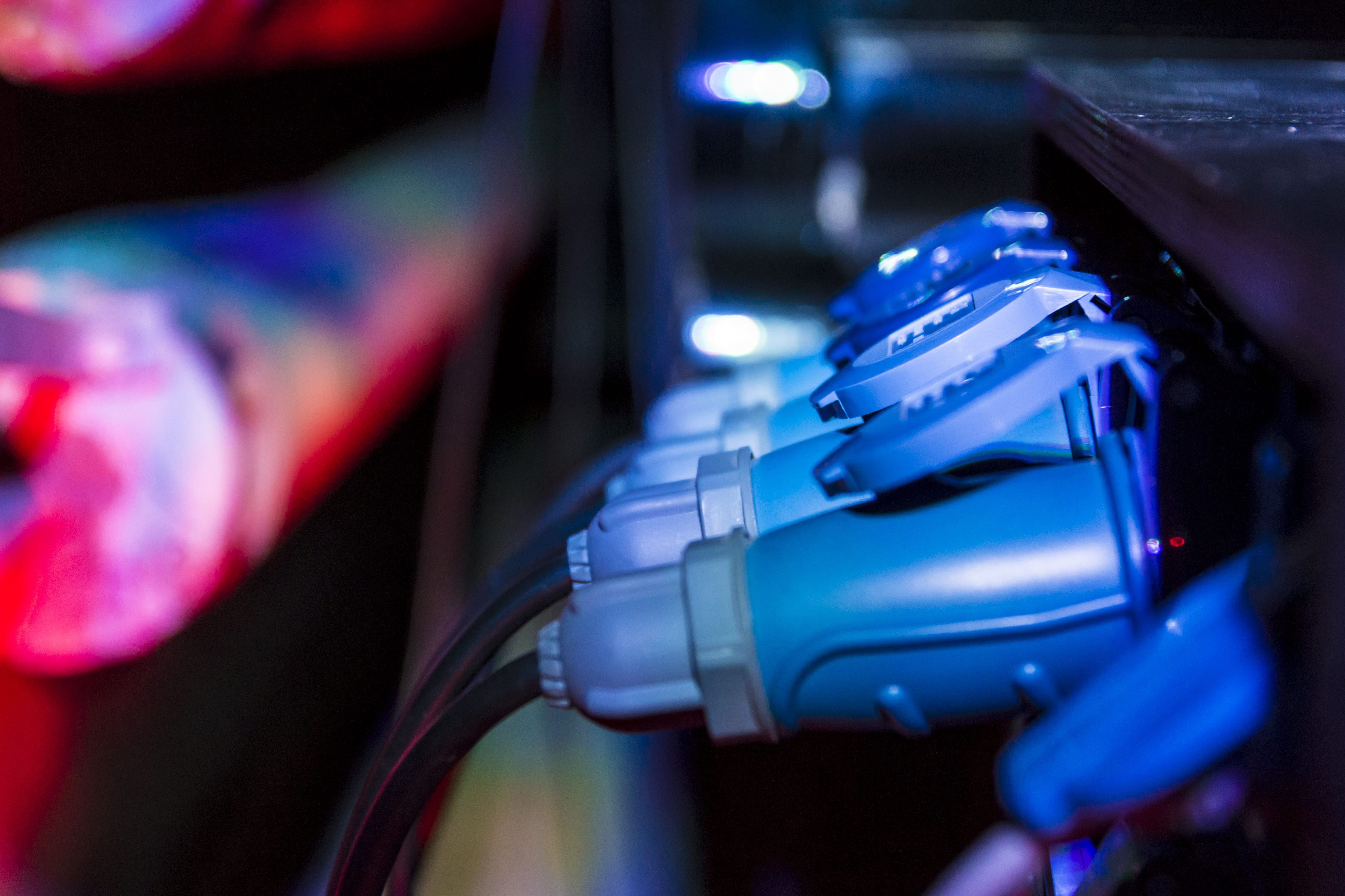 cables, close-up, motion, 16a, power, night, vehicle light, mode of transportation, connector, ukraine, blue, focus on foreground, lighting equipment, 4K, HD Wallpaper