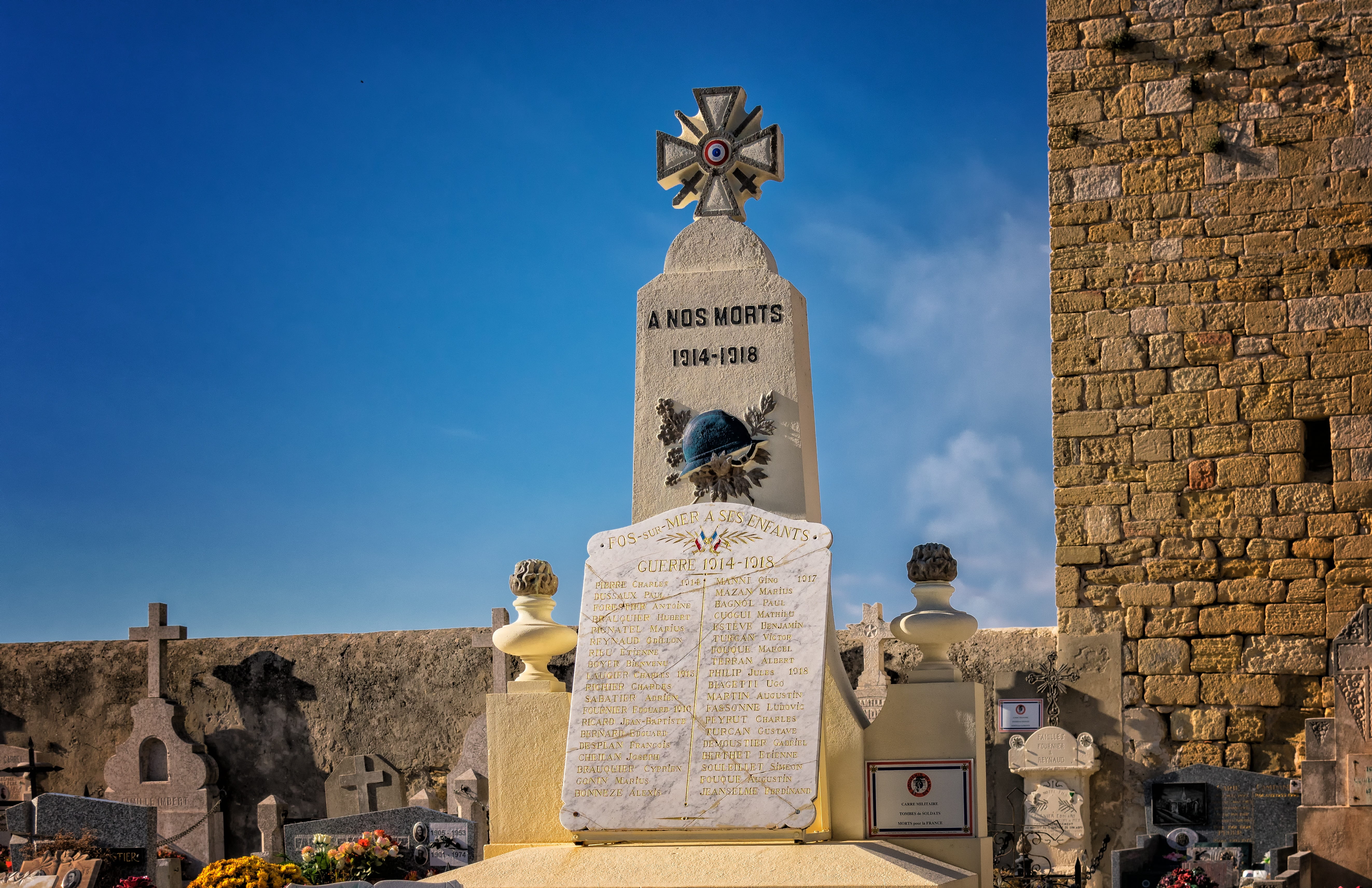 death, 5K, tombstone, low angle view, sky, travel destinations, peace, transience, nature, history, war, old cemetery, built structure, no people, grave, HD Wallpaper