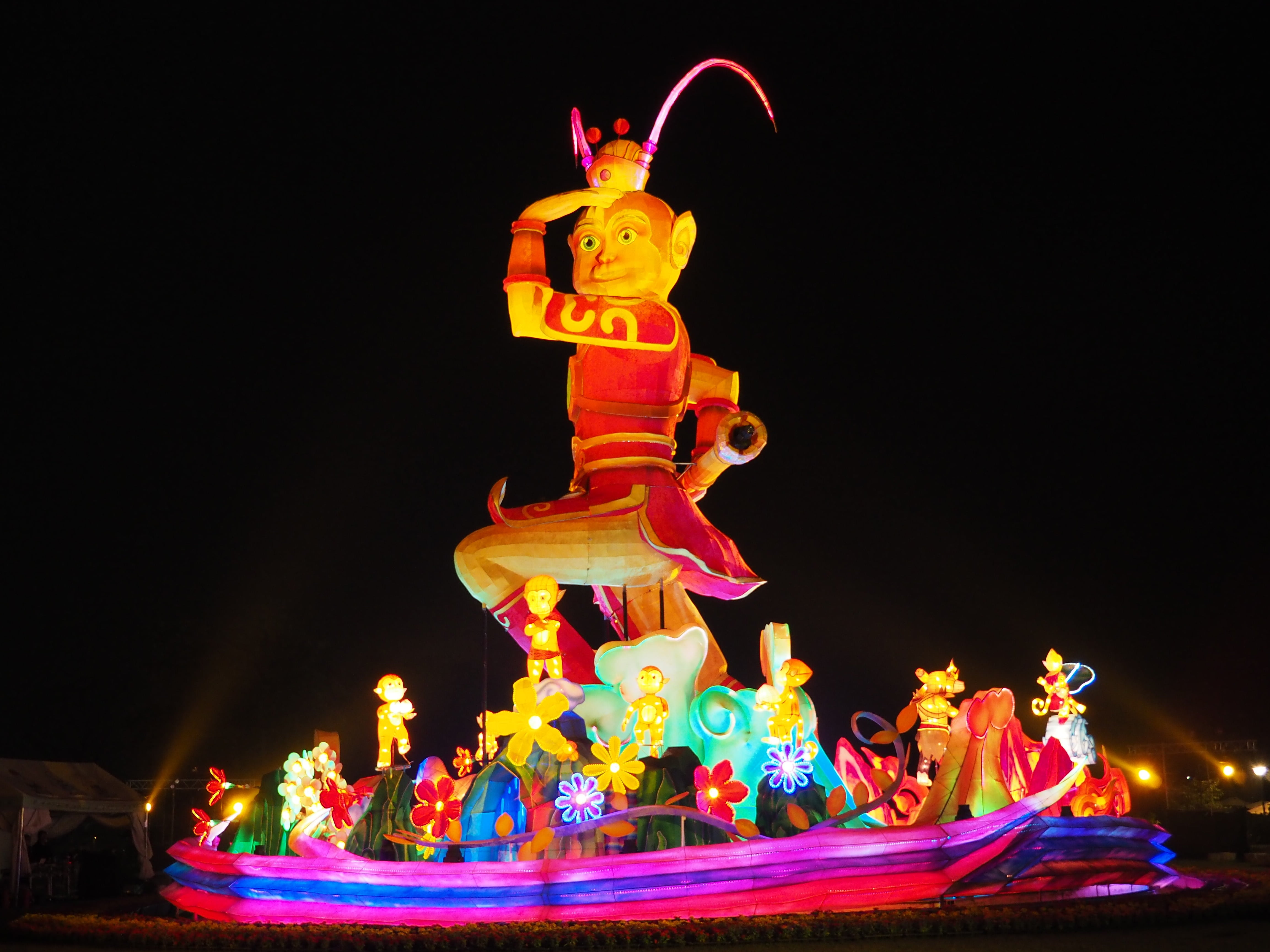 black background, no people, animal, celebration, creativity, architecture, taiwan, festival, 4K, illuminated, animal representation, art and craft, nature, HD Wallpaper