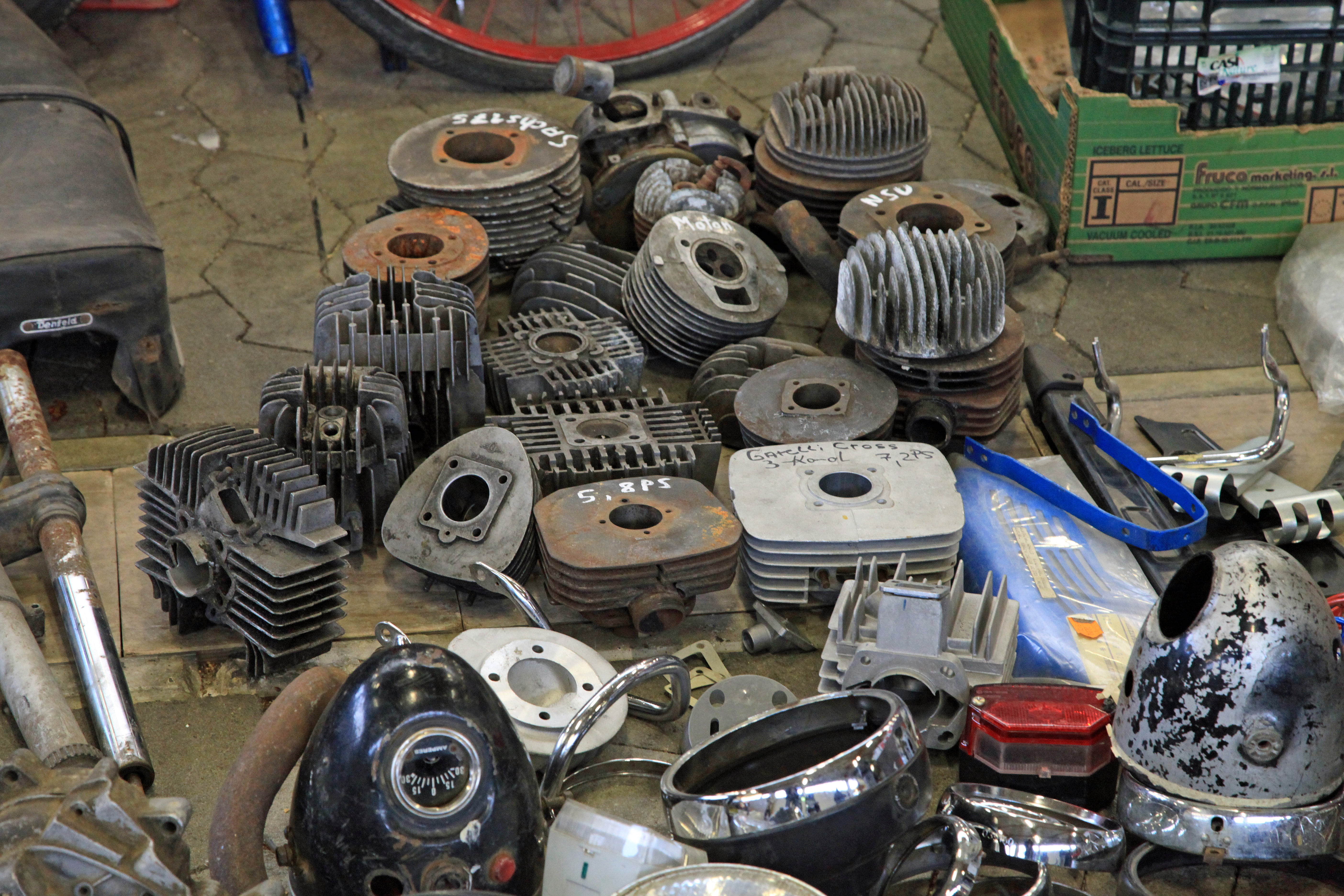 work tool, shopping, stack, repair, spare parts, auto parts, close-up, old, oldtimer, variation, abandoned, abundance, high angle view, garage, indoors, HD Wallpaper