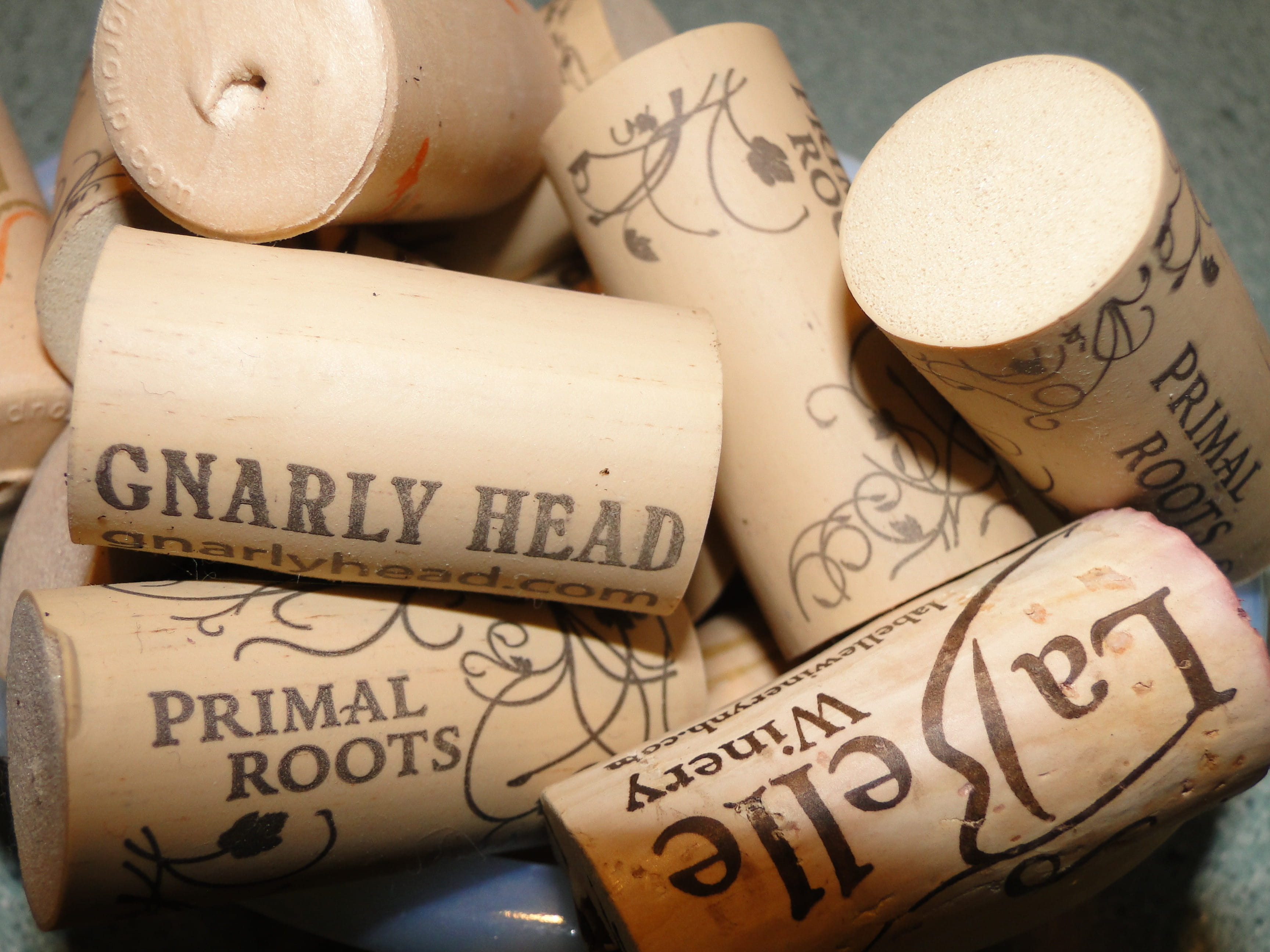 day, winery, art and craft, 2K, drinking, container, food and drink, Corks, cork, number, close-up, group of objects, Stoppers, egg, western script, still life, HD Wallpaper