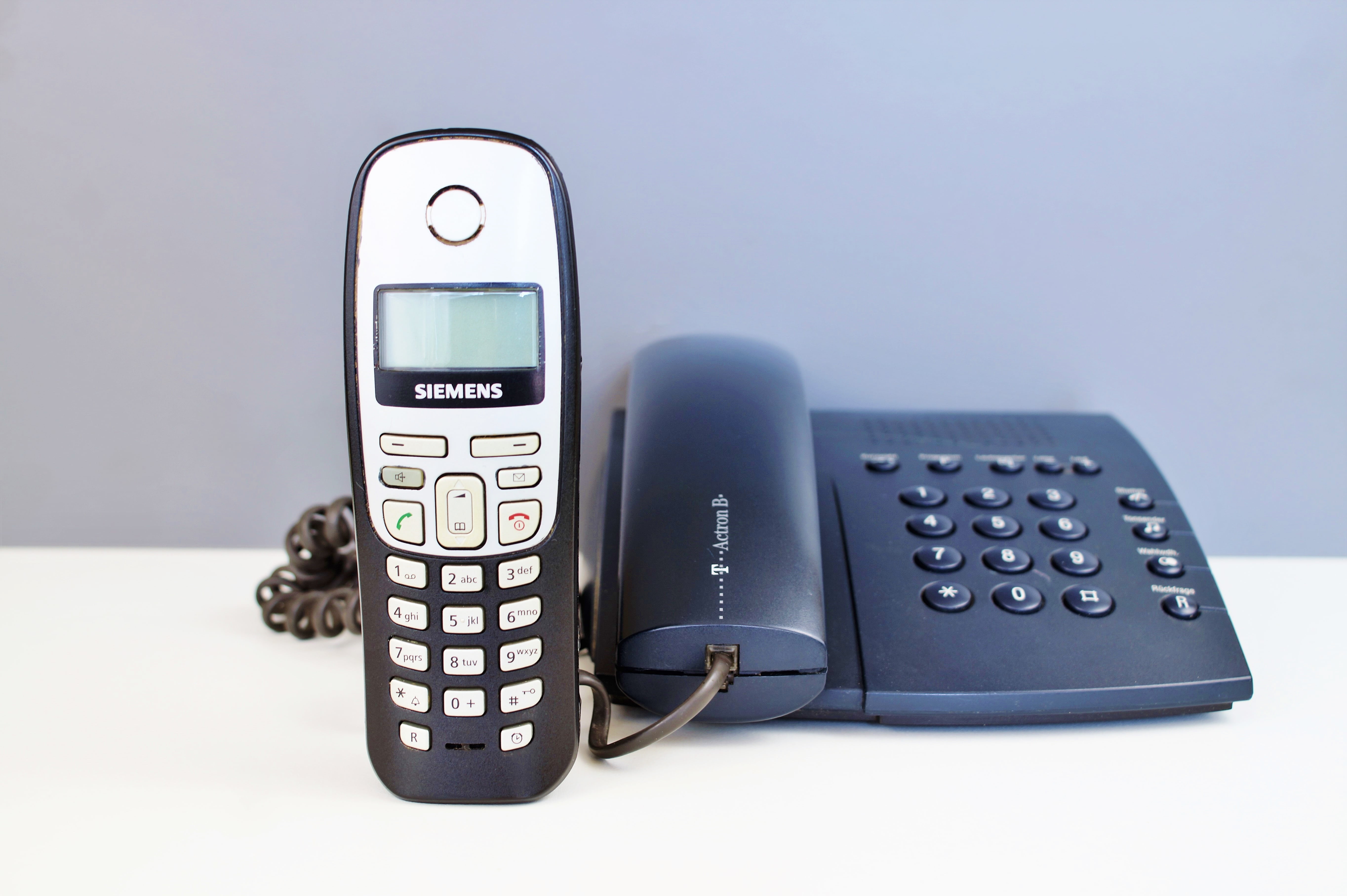 communication, no people, old, number, business, siemens, caller, colored background, white background, information, remote, global communications, wireless, HD Wallpaper