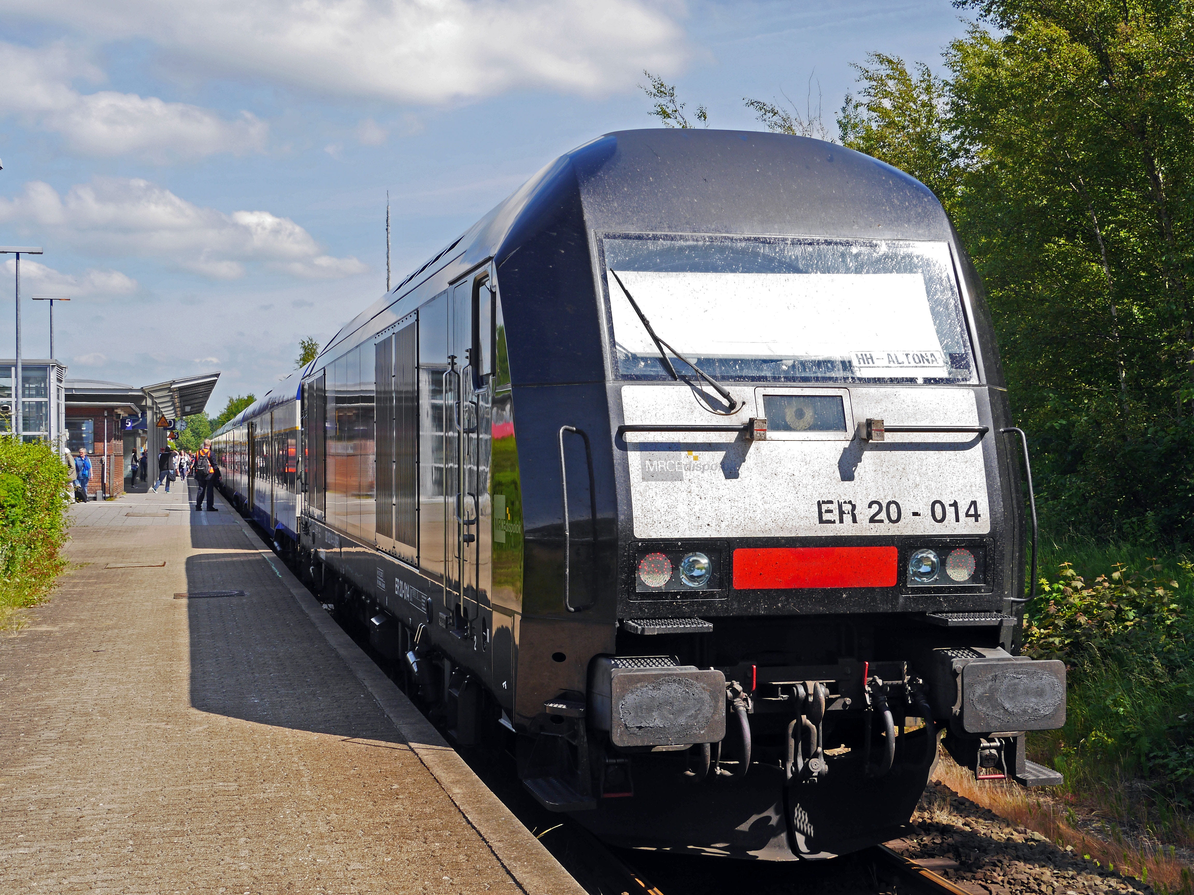 diesel locomotive, railroad Track, passenger, journey, passenger Train, regional-express, day, track diesel locomotive, train, hamburg-westerland, nature, HD Wallpaper