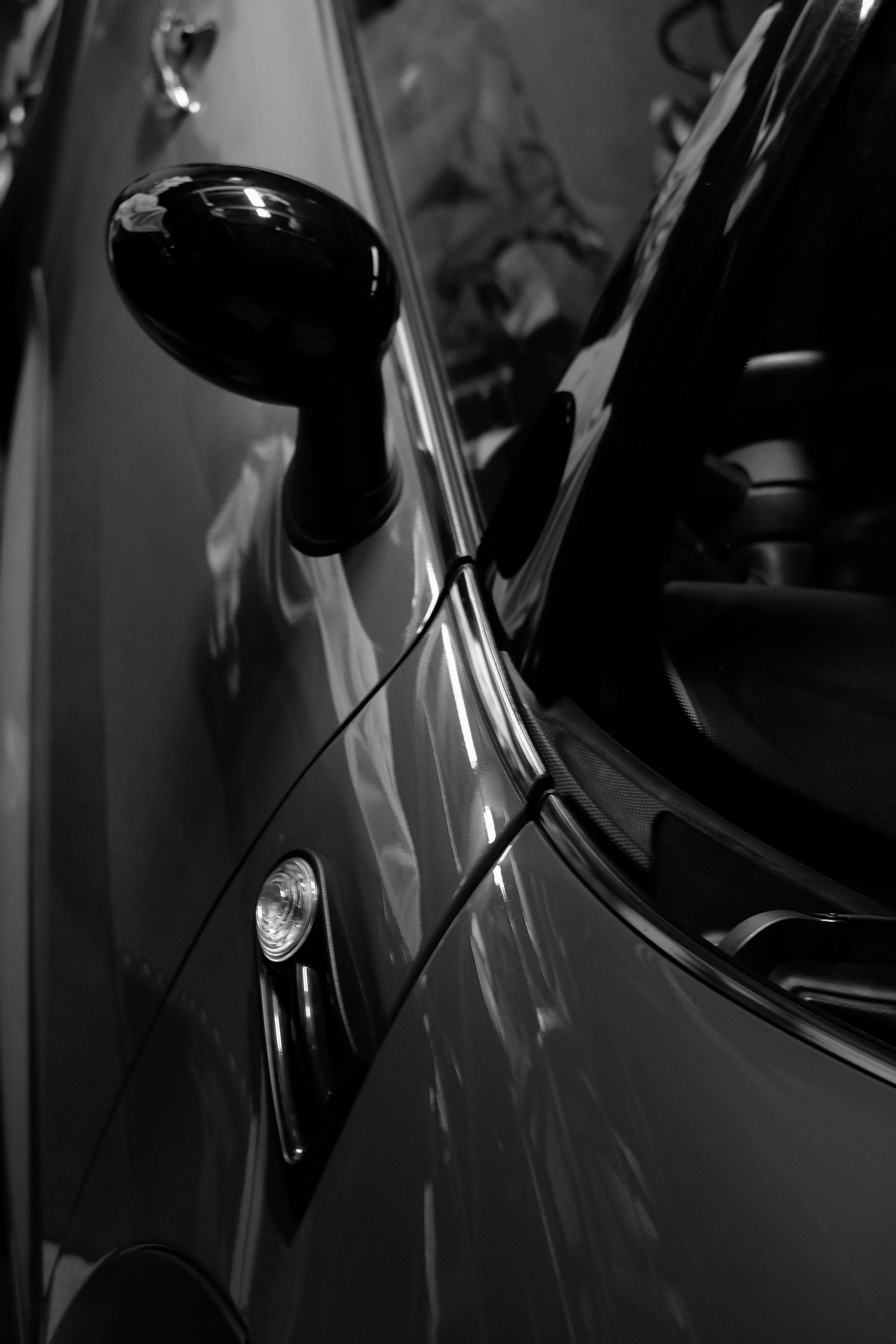 high angle view, food and drink, motor vehicle, glass, mini cooper clubman, table, night, Mini Cooper, reflection, glass - material, clubman 2013, black and white mini cooper, Phone HD Wallpaper