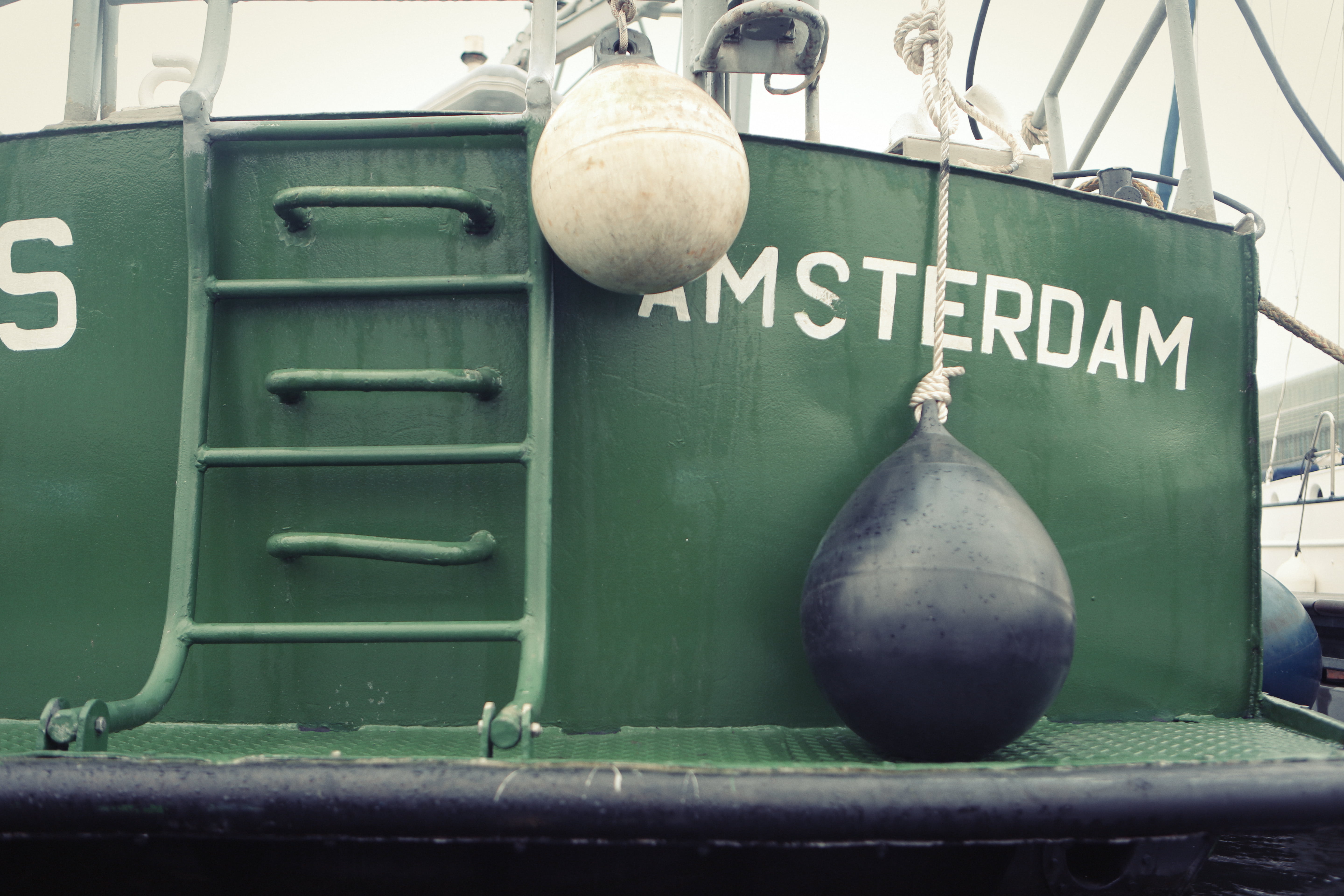 old, nostalgia, fishing, indoors, amsterdam, day, text, blackboard, harbor, architecture, equipments, old-fashioned, communication, ladder, western script, HD Wallpaper