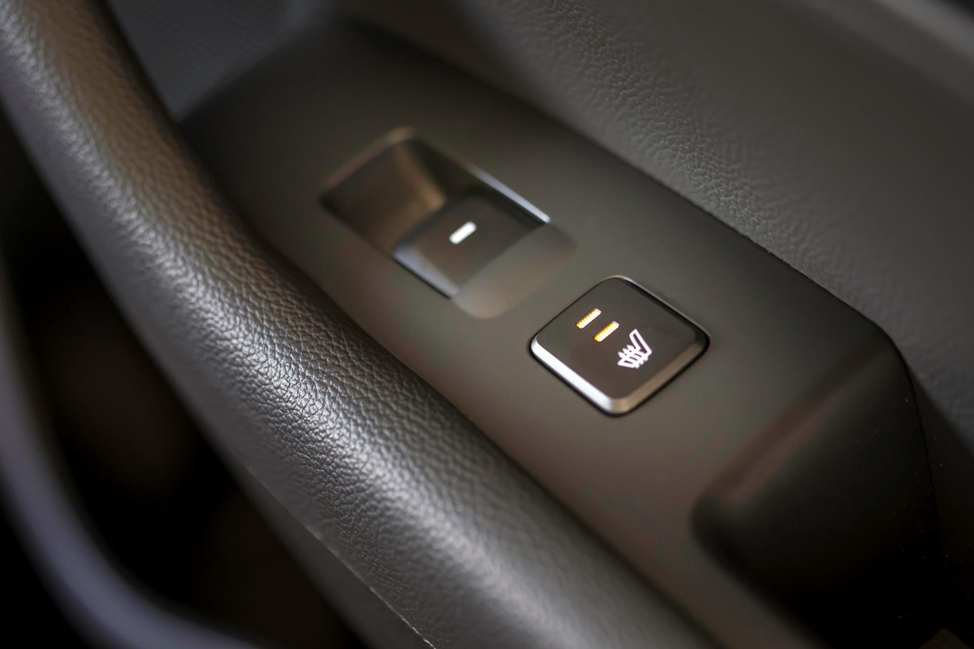 no people, leather, hyundai, computer, motor vehicle, computer key, control, push button, close-up, seat belt, technology, 1080P, car interior, connection, HD Wallpaper