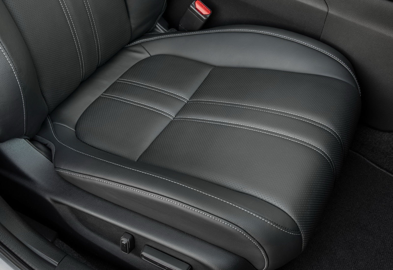 honda, high angle view, one person, indoors, land vehicle, leather, travel, road trip, 720P, car, close-up, seat belt, seat, luxury, journey, mode of transportation, HD Wallpaper