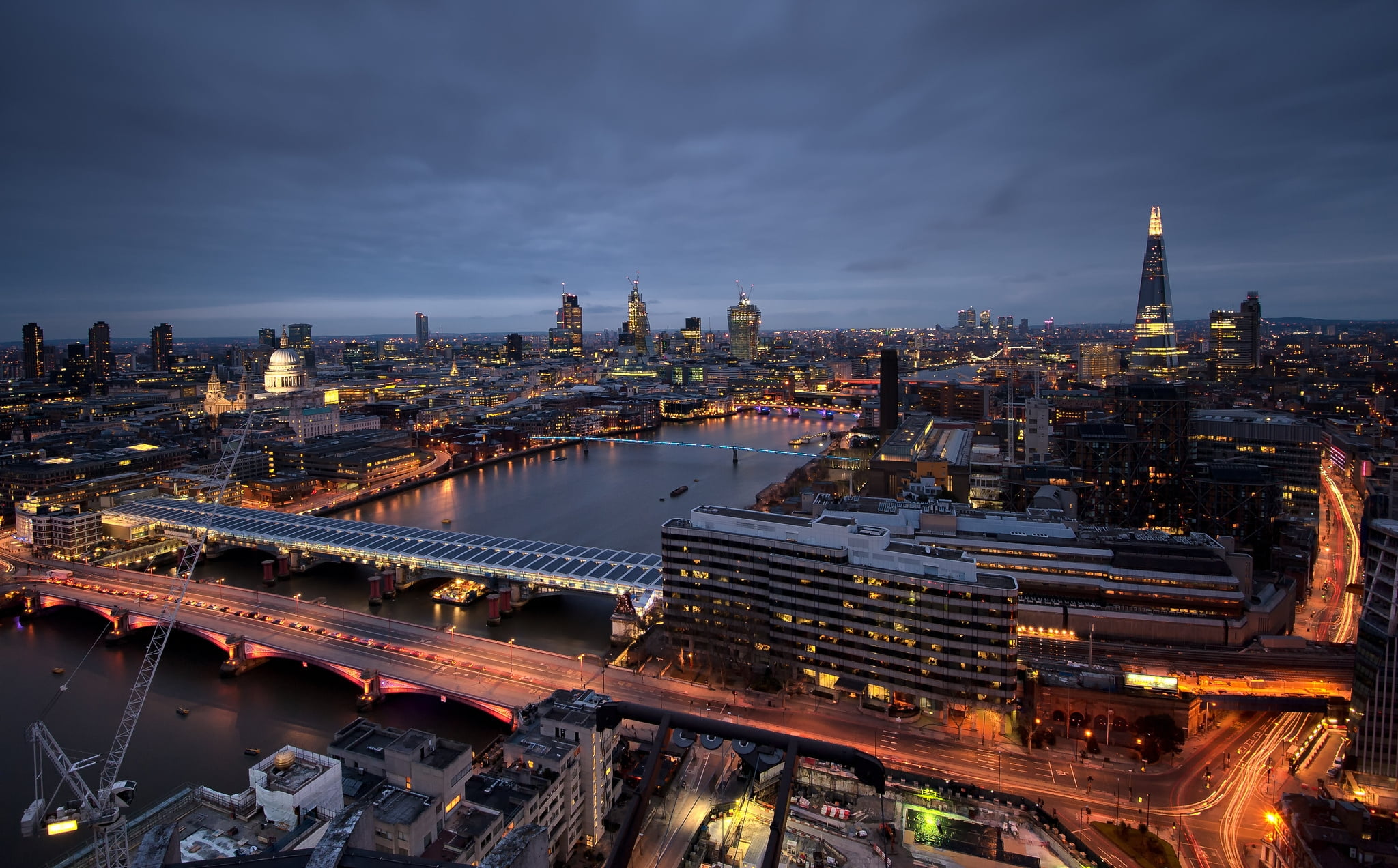 international Landmark, england, sky, urban Skyline, illuminated, london - England, twilight, street Light, urban Scene, cloud - sky, dark, reflection, HD Wallpaper