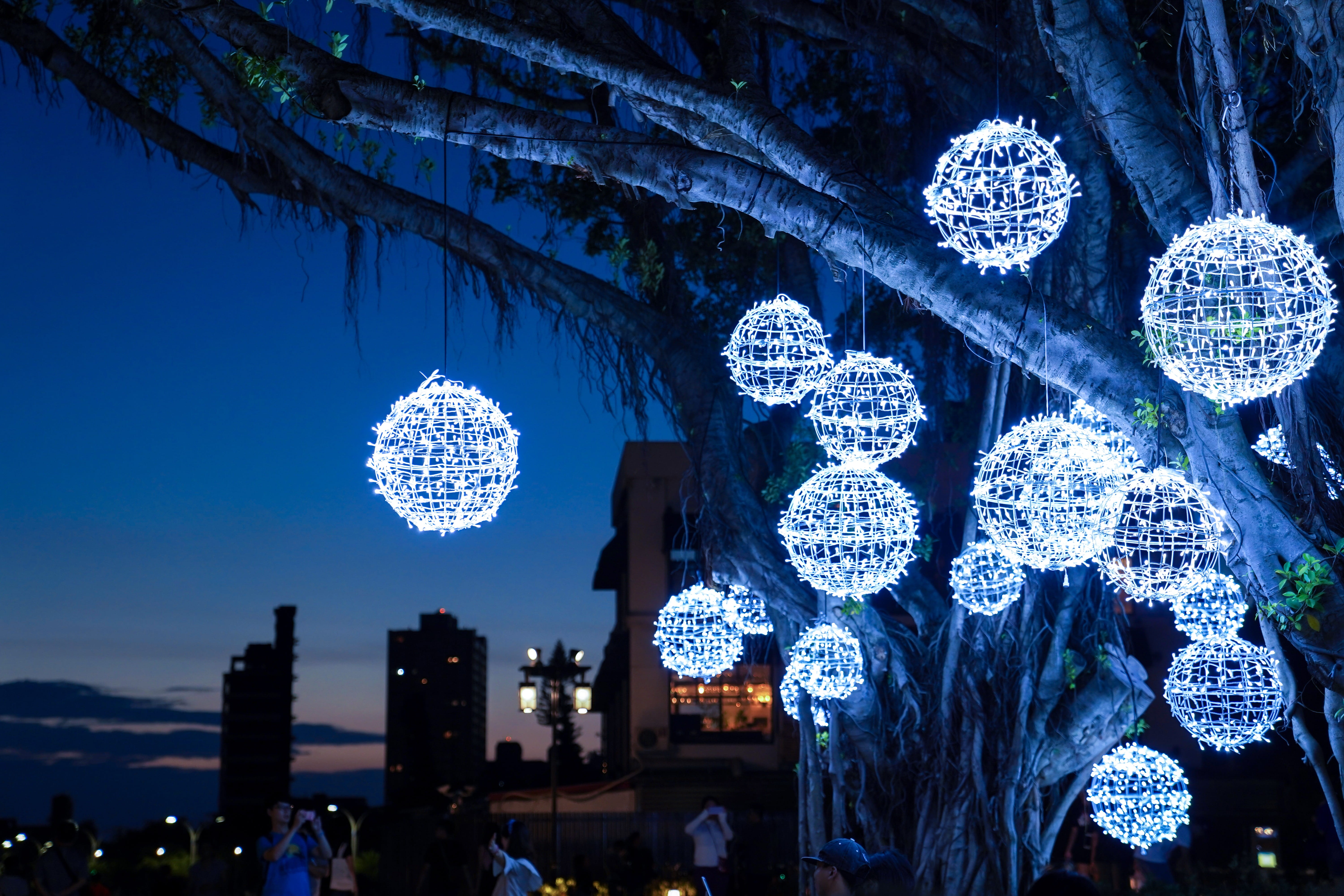 5K, christmas decoration, night, sphere, new taipei city, built structure, illuminated, lighting equipment, outdoors, decoration, christmas ornament, tree, HD Wallpaper