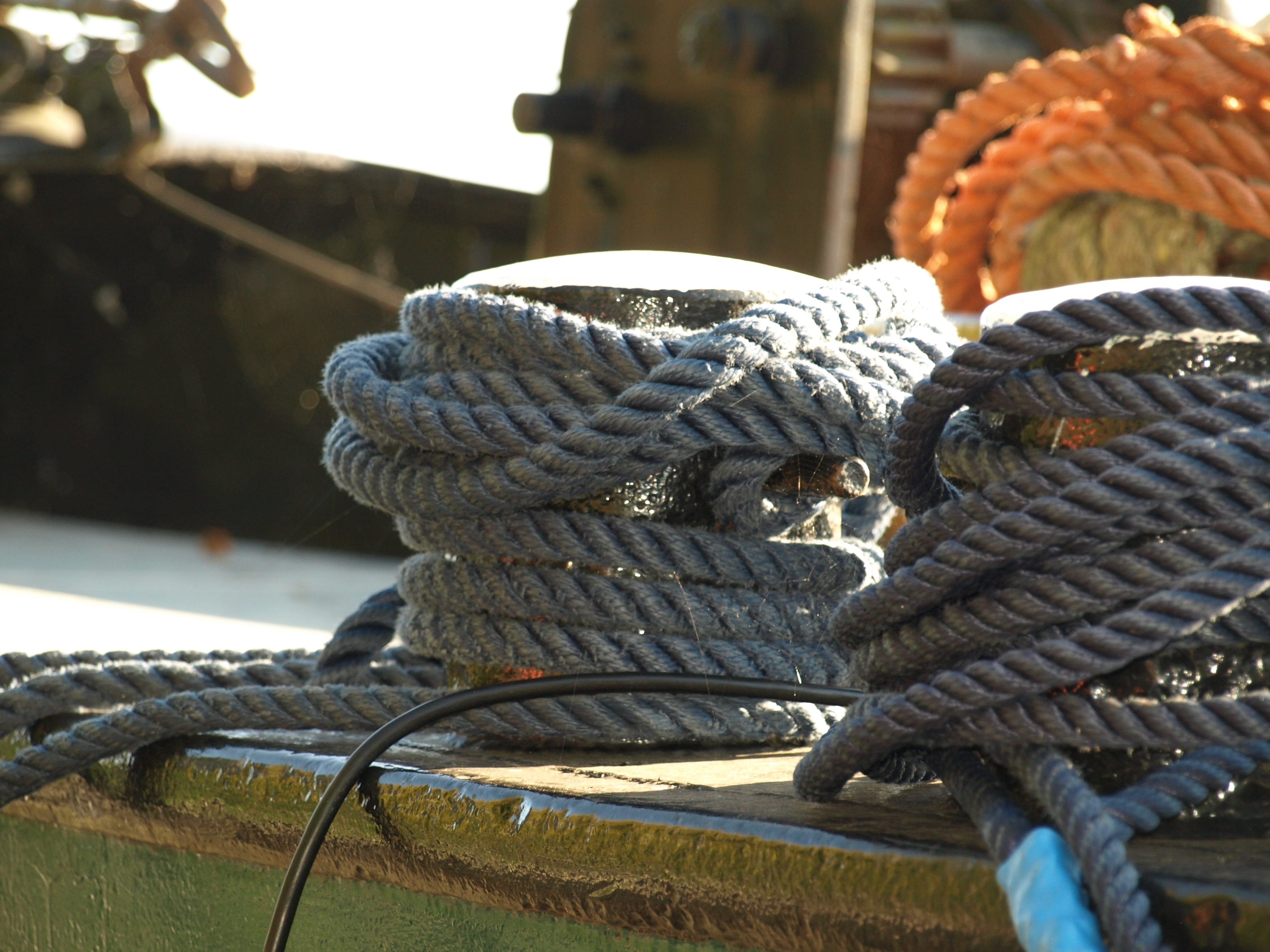 connection, no people, close-up, water, mode of transportation, focus on foreground, fix, twisted, trust, tied knot, day, berth, fishing industry, pulley, HD Wallpaper