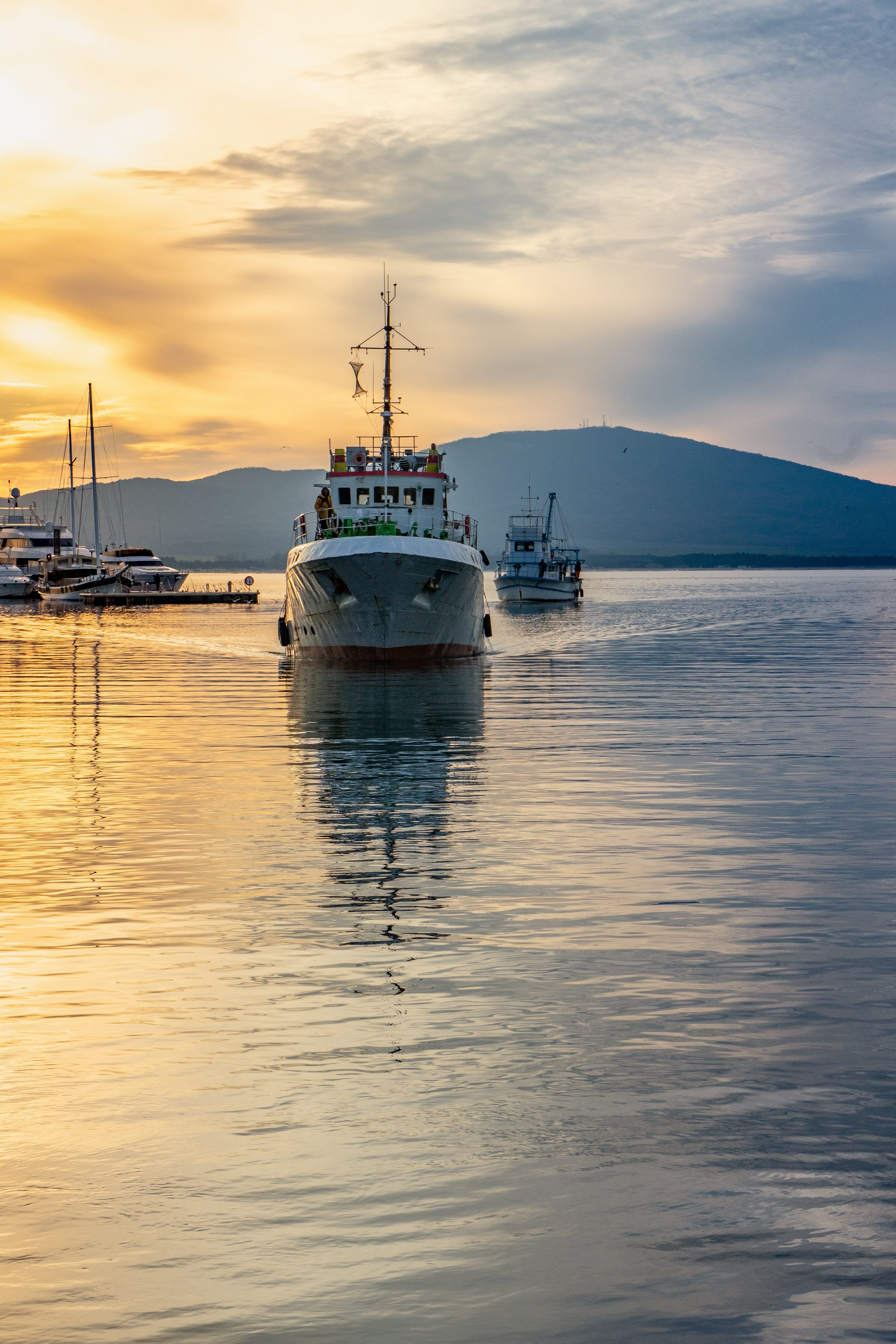 fishing vessel, sky, business, maritime, cloud - sky, fishing, bulgaria, water, marina, fisherman, coast, reflection, travel, 5K, cargo, waterfront, outdoors, Phone HD Wallpaper