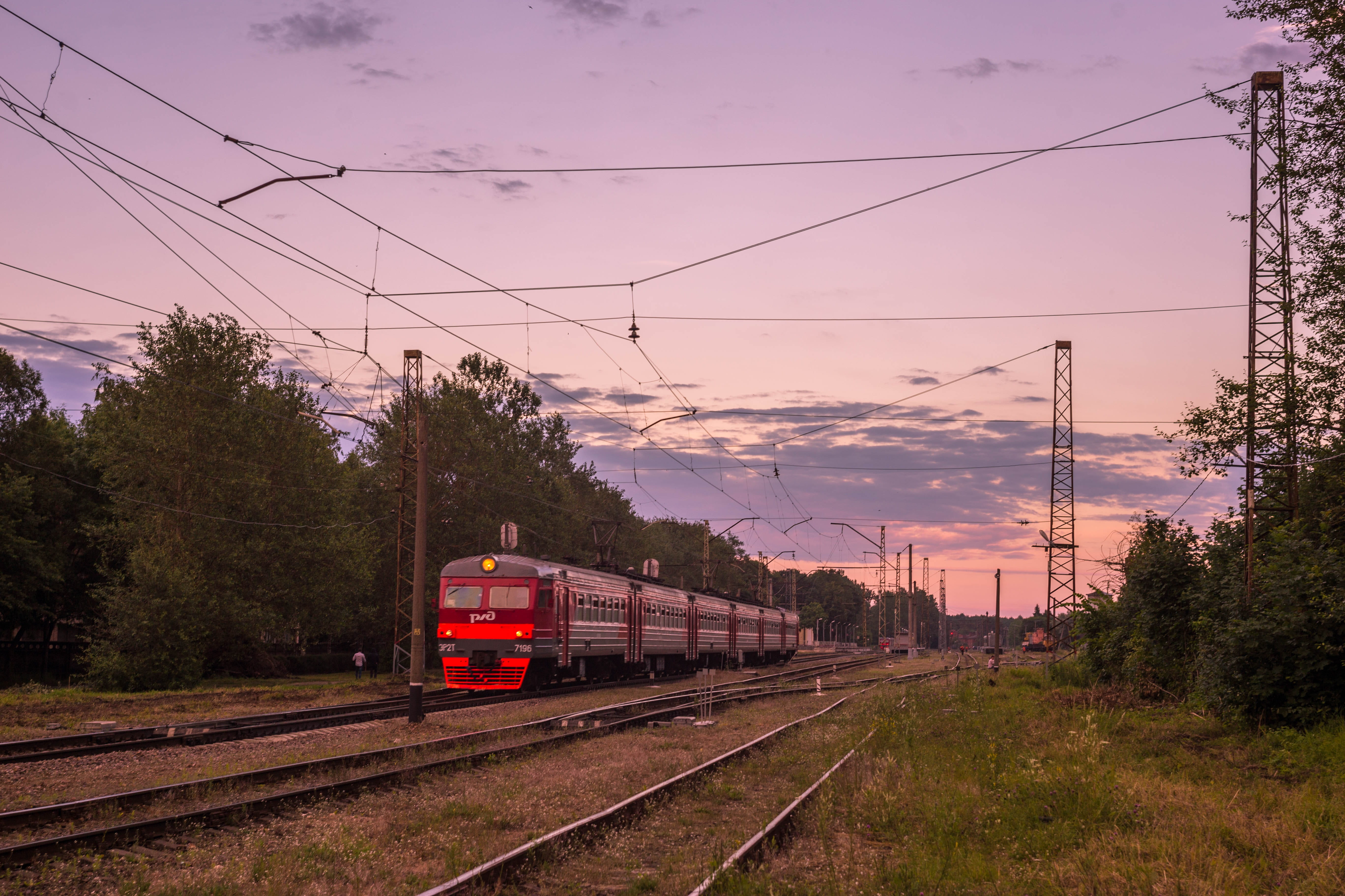 5K, node, cloud - sky, forest, gatchina, cable, the way, elektrichka, train, russia, plant, composition, public transportation, sky, motion, evening, heat, HD Wallpaper