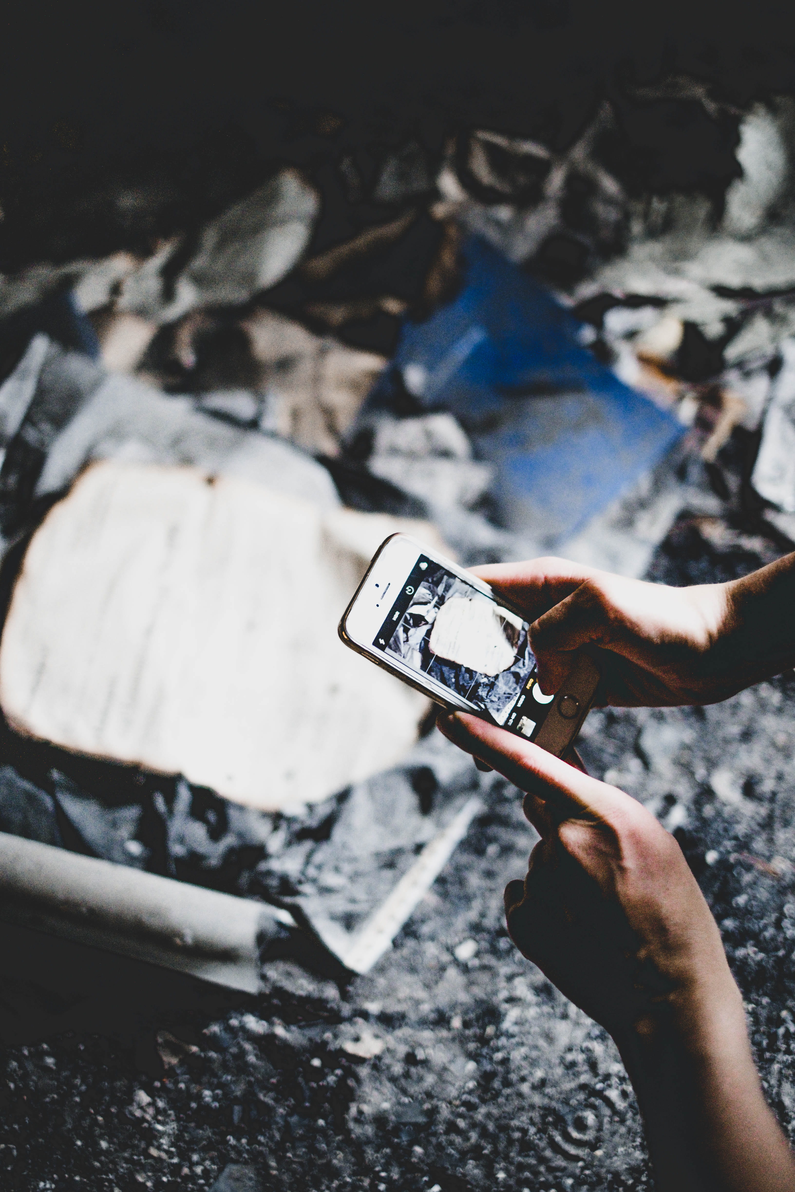 photography themes, urbex, technology, phone, person, mobile photography, digital camera, iphone, mobile, mobile phone, silver, hand, s, human hand, 4K, Phone HD Wallpaper