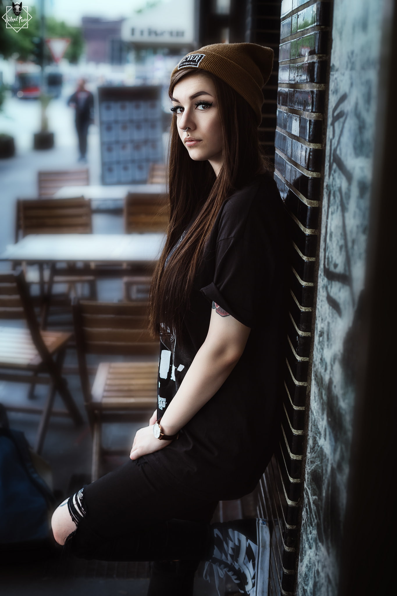 tattoo, Laura Henning, long hair, model, torn jeans, 1080P, inked girls, women, piercing, T-shirt, Silent Purr, Phone HD Wallpaper