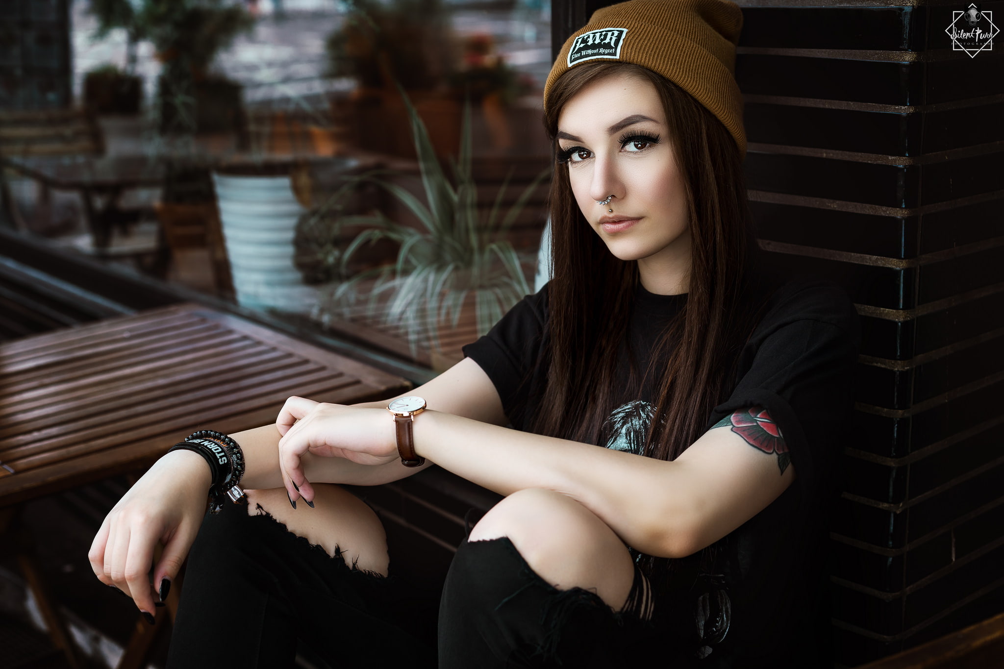 Laura Henning, piercing, women, model, 1080P, long hair, torn jeans, T-shirt, tattoo, inked girls, Silent Purr, HD Wallpaper