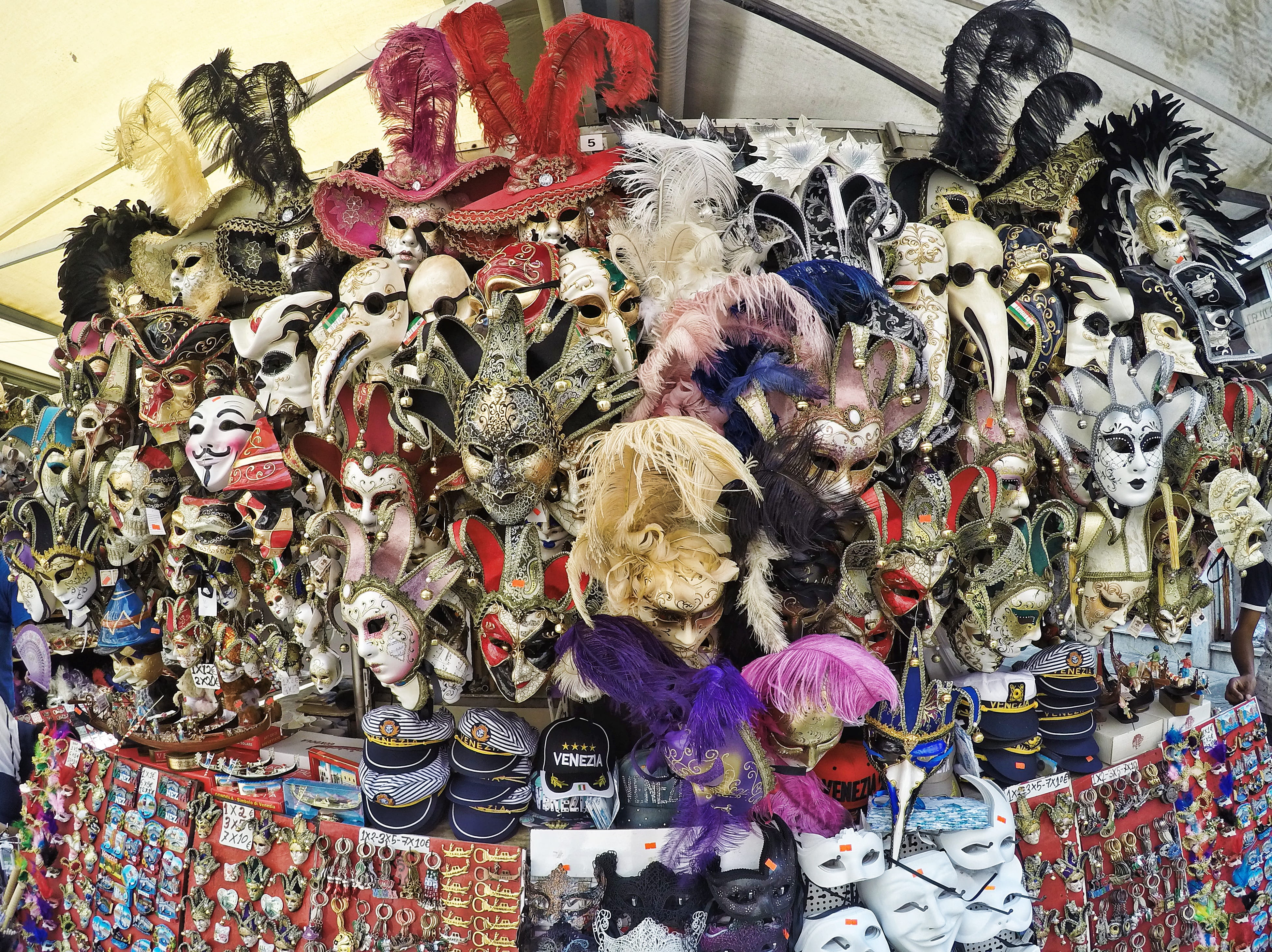 ball, retail, mask, colourful, human representation, day, italy, hats, retail display, scary, venice, still life, 4K, disorder, for sale, variation, venetian, HD Wallpaper