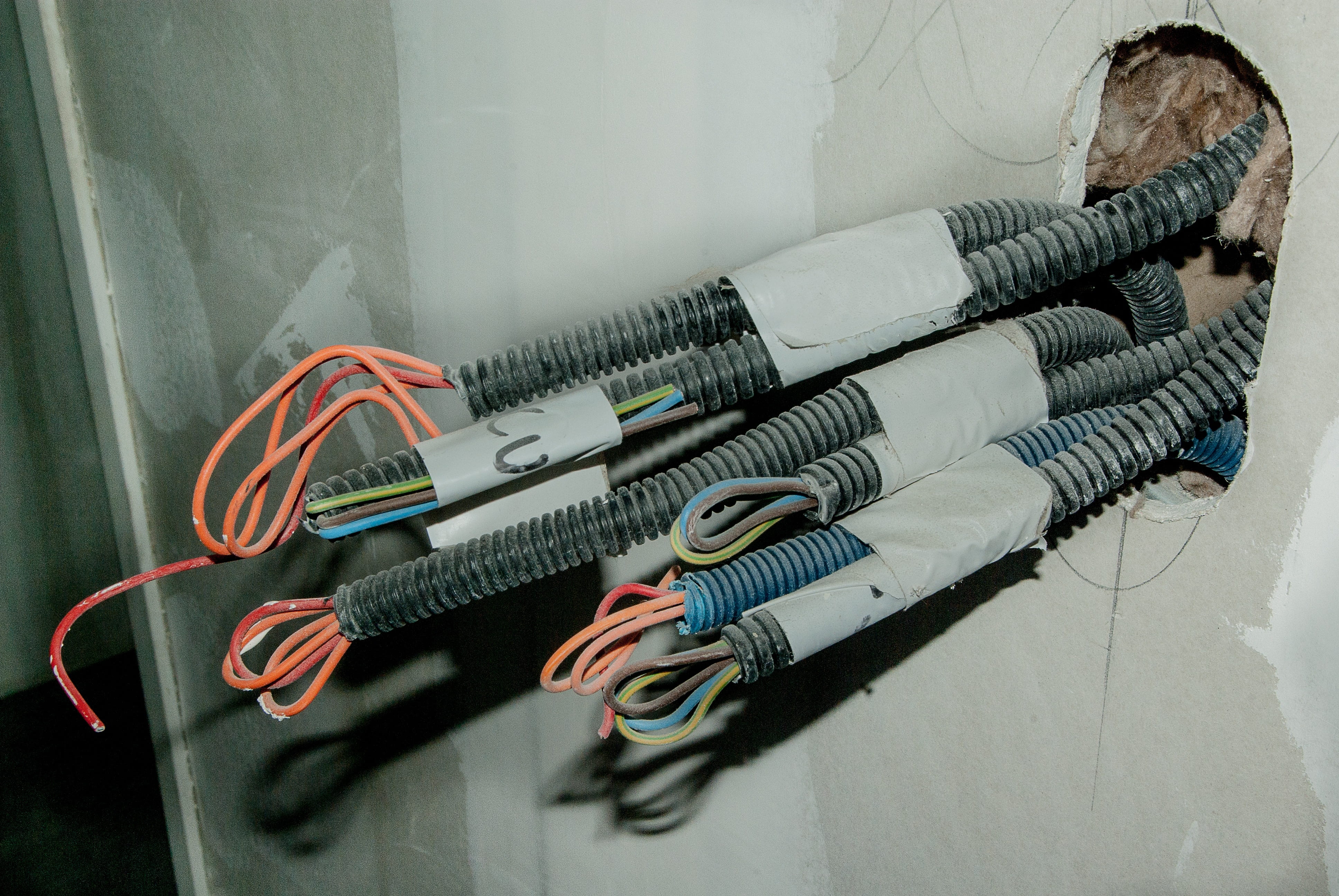 electricity, 4K, technology, cable, wall - building feature, human body part, communication, box, spiral, connection, selective focus, wooden, indoors, HD Wallpaper