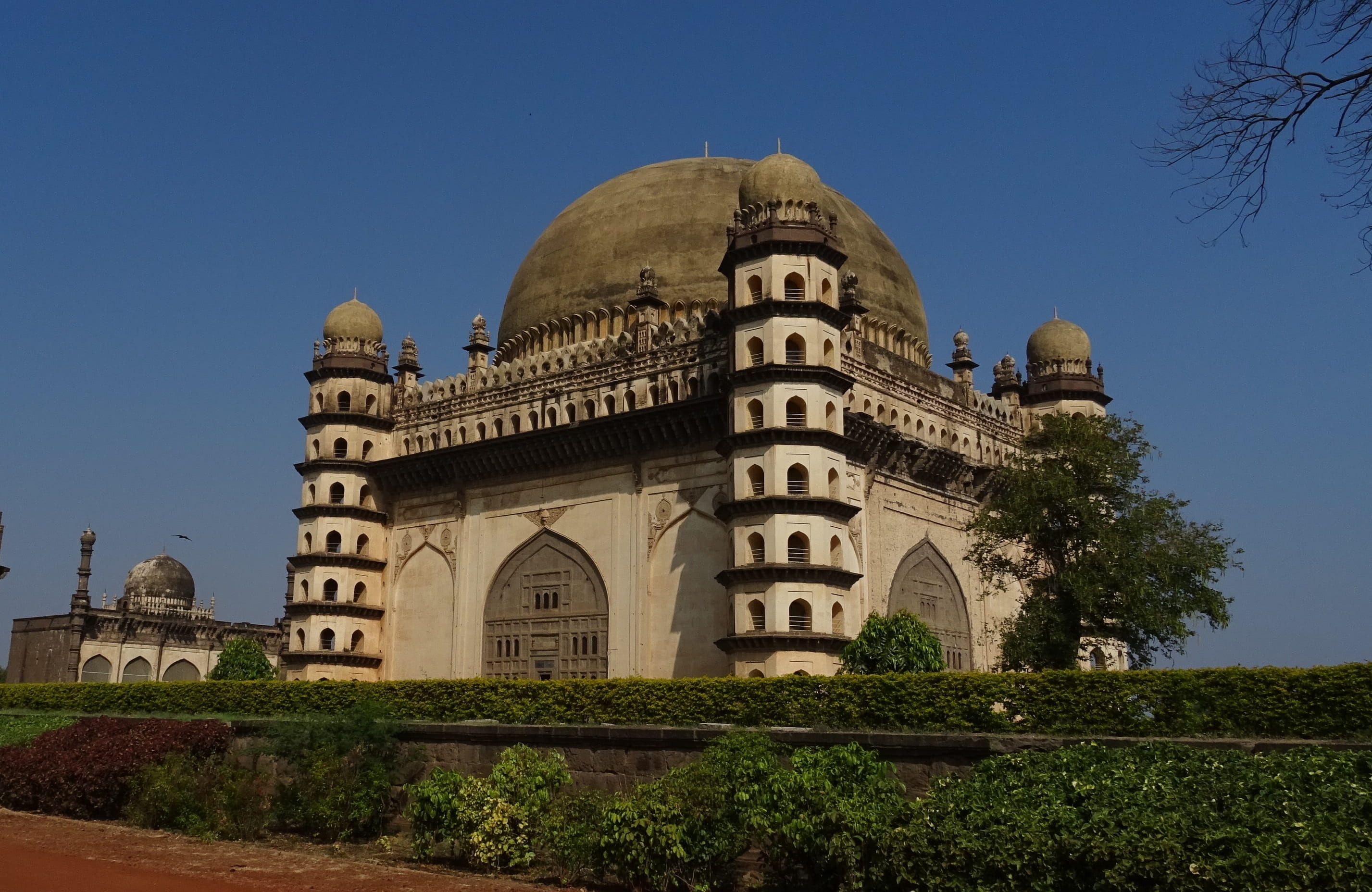 2K, low angle view, the past, architecture, clear sky, bijapur, building exterior, Mausoleum, structure, tree, religion, islam, travel, outdoors, india, HD Wallpaper