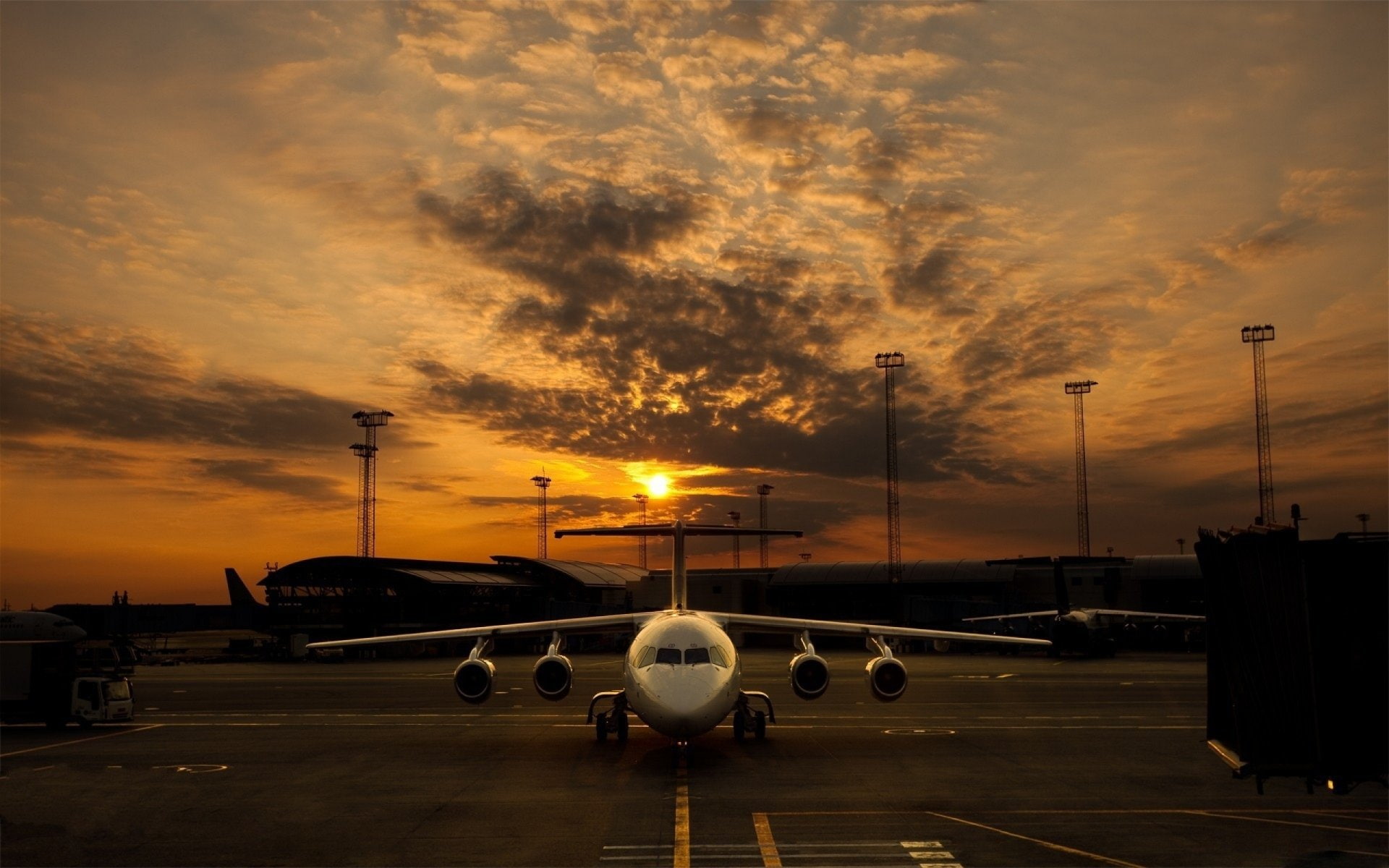 1080P, Vehicles, Sunset, Copenhagen airport, British Aerospace, Avro RJ, British Aerospace 146, Airport, Avro, HD Wallpaper