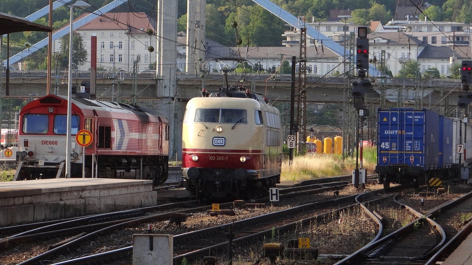 nature, freight train, 1080P, class de668, travel, locomotive, architecture, electricity, building exterior, railroad Track, train - vehicle, built structure, HD Wallpaper