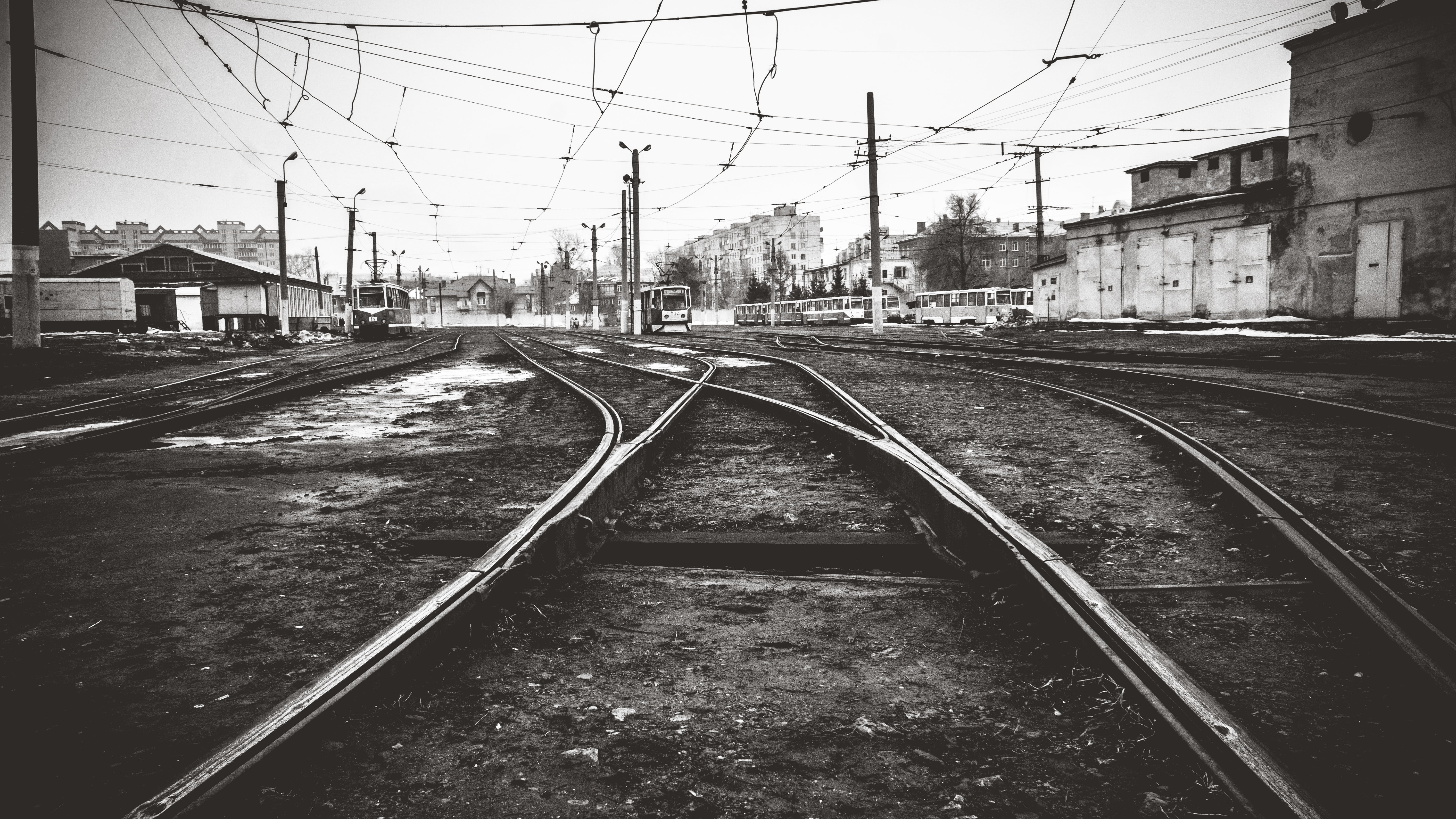electric train, urban, locomotive, megalopolis, fog, wire, power line, outdoors, the way, rail transportation, building exterior, an empty, diminishing perspective, HD Wallpaper