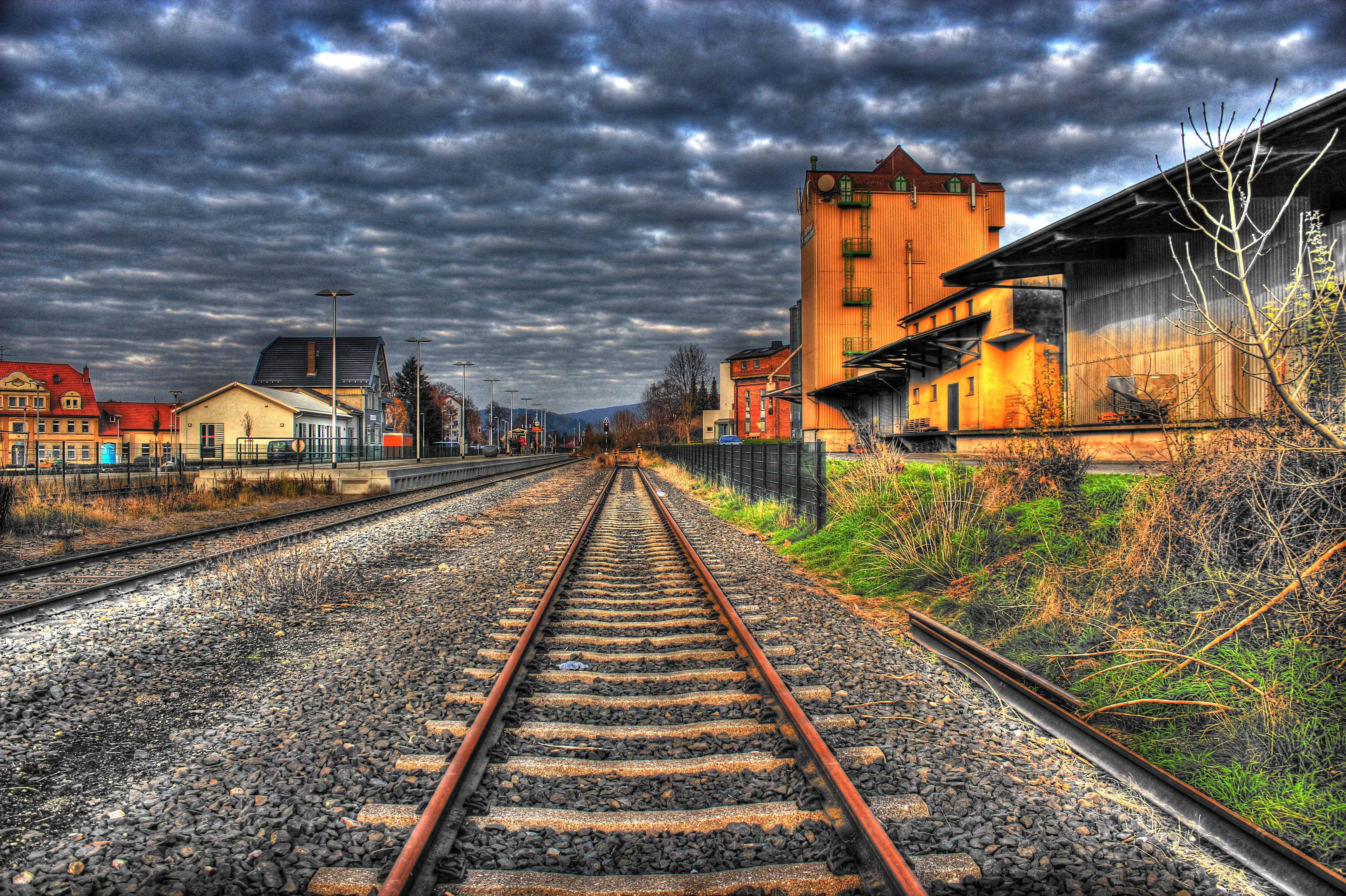 public transportation, transportation, cloud - sky, track, sky, built structure, building exterior, no people, railroad tracks, building, railway rails, HD Wallpaper