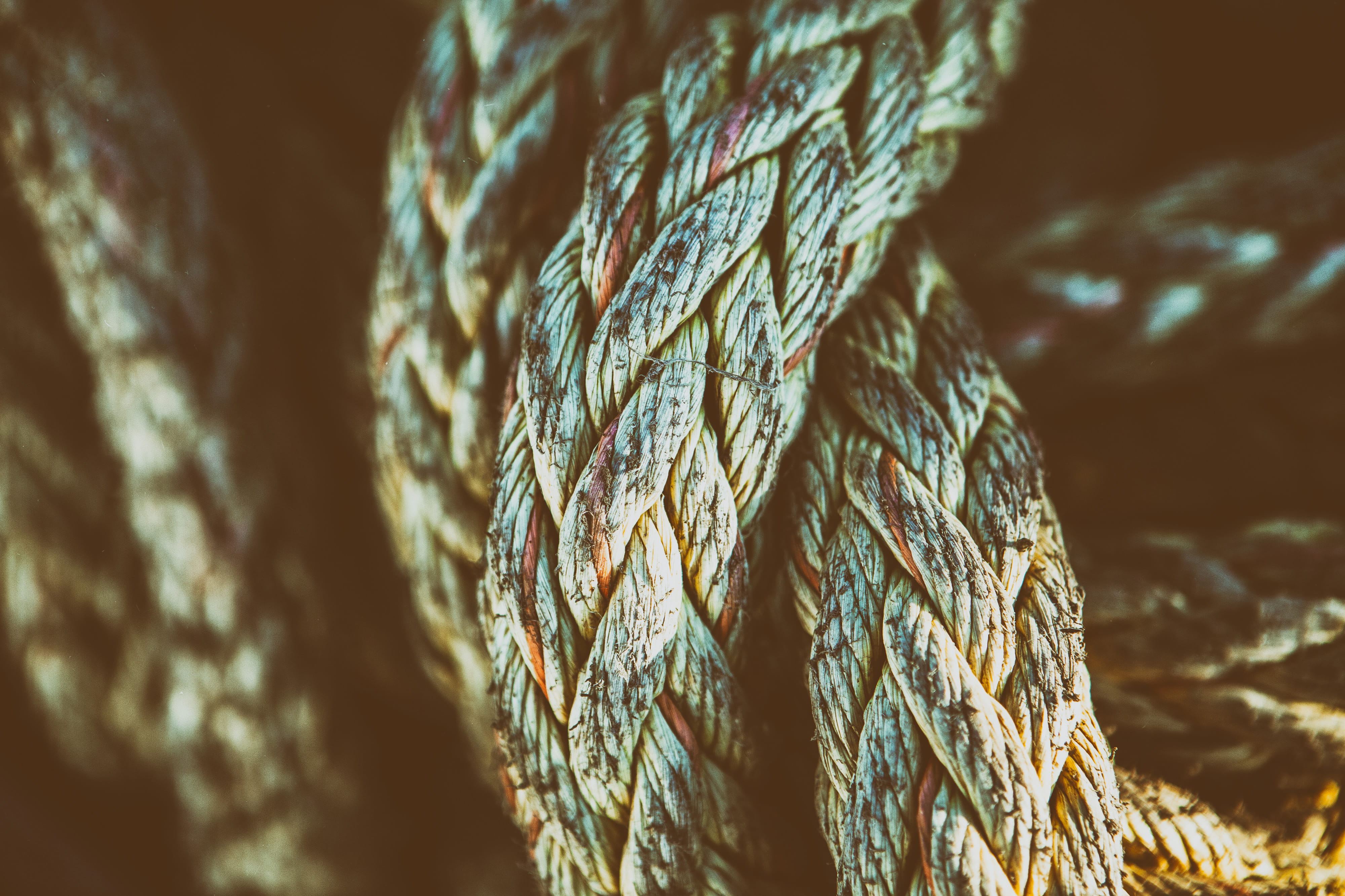durability, string, metal, day, rough, strength, shot, focus on foreground, no People, braided, old, nature, texture, old rope, sunlight, 4K, connection, HD Wallpaper