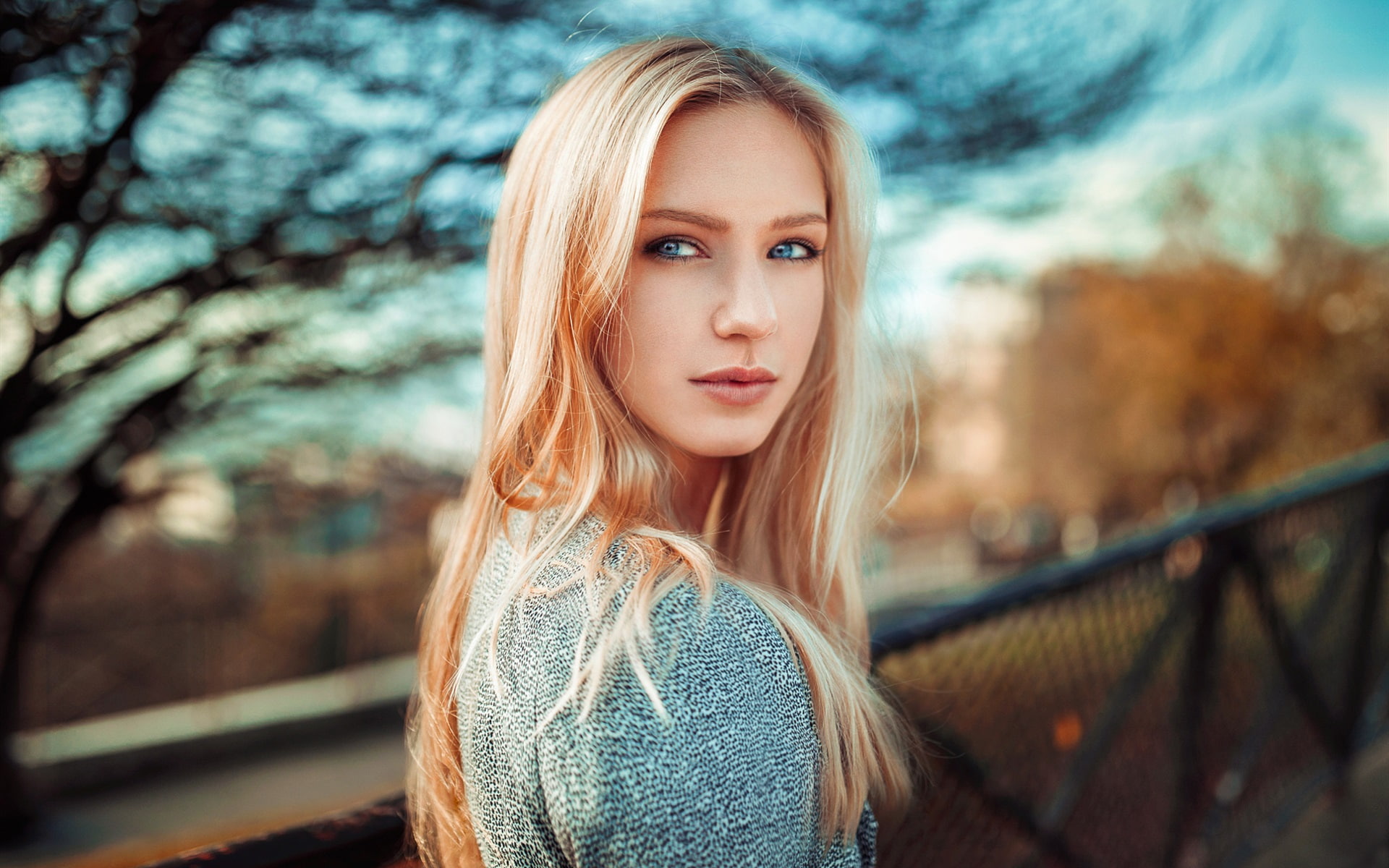 Girl, Blue, Look, Blonde, Back, Eyes, 1080P, Bokeh, HD Wallpaper