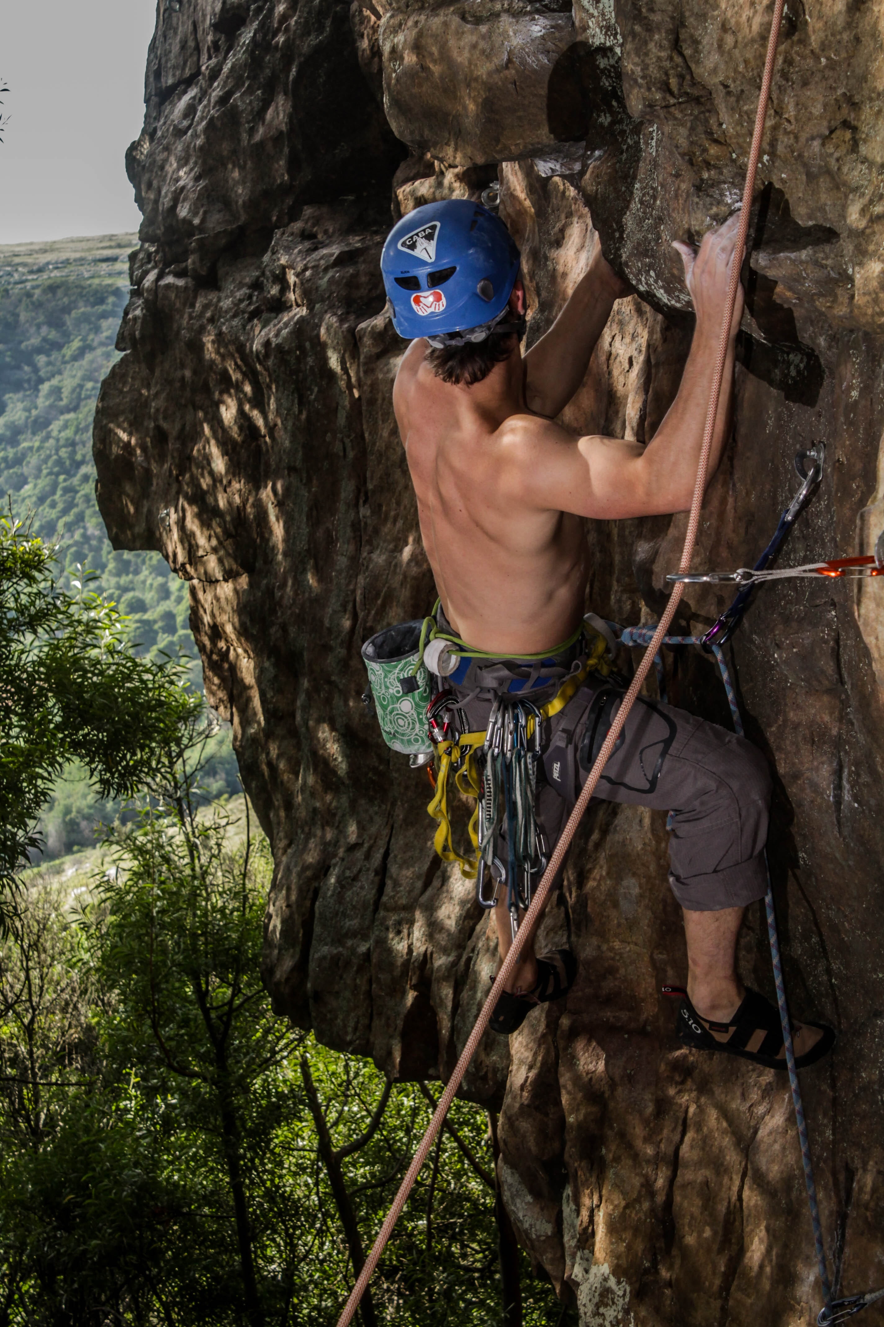 adults only, nature, activity, leisure activity, adventure, outdoors, one person, only men, 4K, rope, helmet, climbs, escalation, sport, skill, rock - object, Phone HD Wallpaper