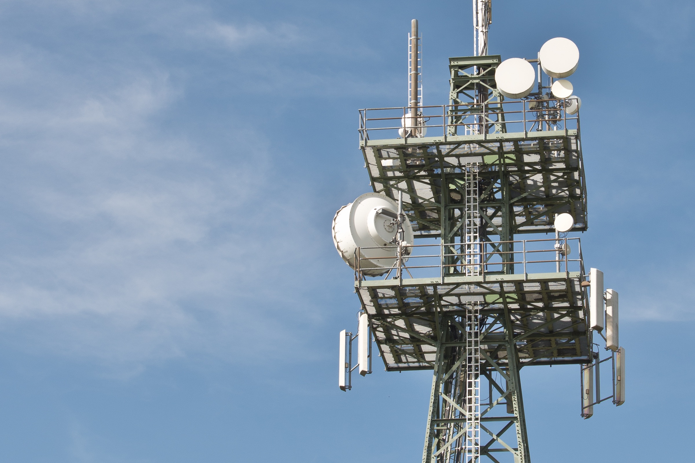 cloudy, reception, news, delivery, phone, telecommunications, antenna, transmission, transmission tower, range, telephone poles, mobile network, sky, satellite, HD Wallpaper