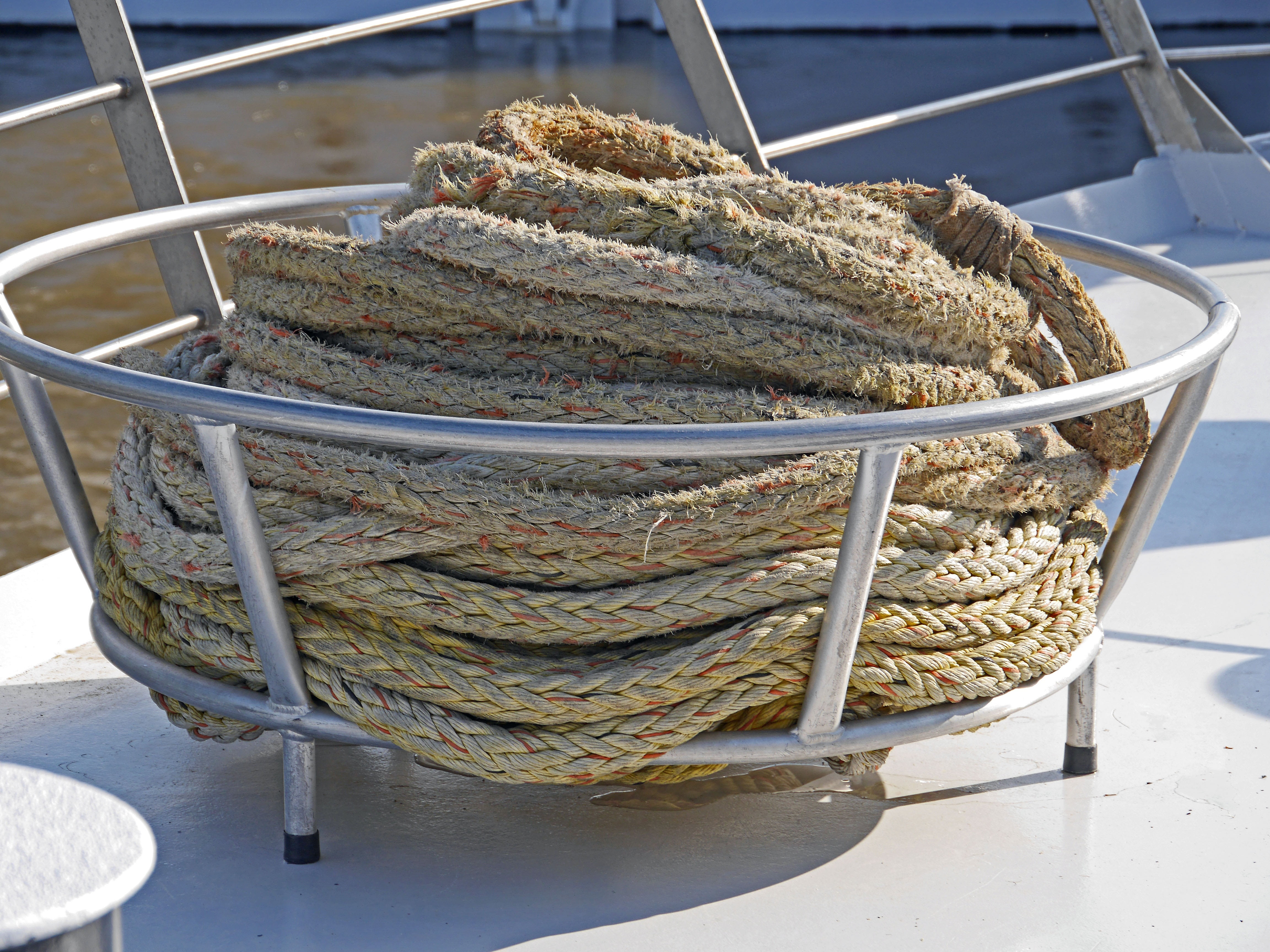 4K, nature, close-up, ship accessories, railing, no people, food, cordage, nylon rope, river ship, close up, fish, focus on foreground, fishing industry, HD Wallpaper