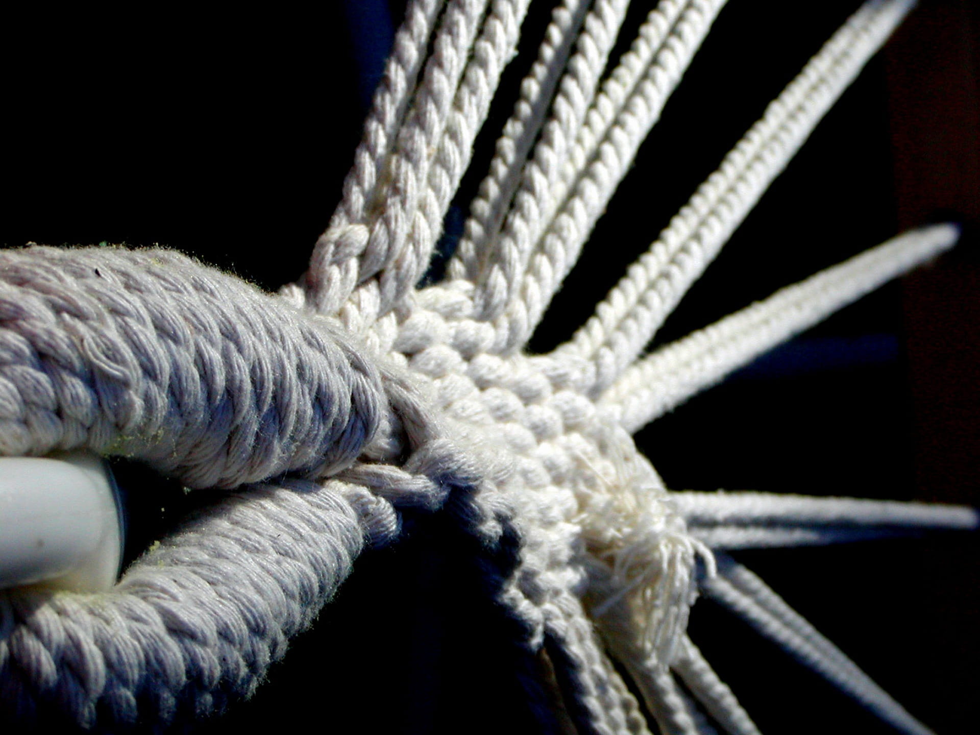 indoors, Force, tied up, focus on foreground, bond, backgrounds, Fiber, still life, close-up, strength, White, no people, 1080P, pattern, metal, textile, HD Wallpaper
