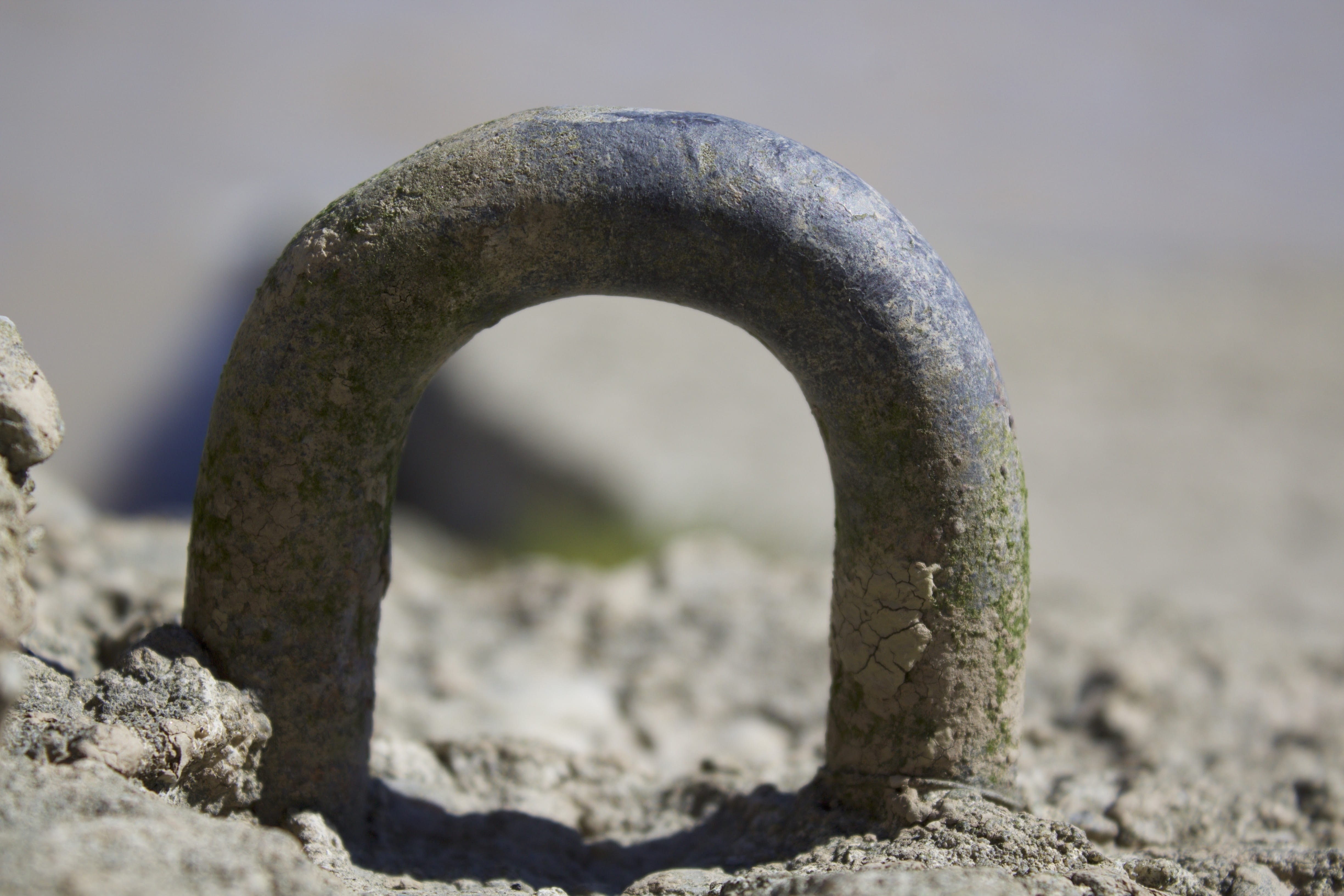 weathered, water, wharf, day, ring, port, wheel, concrete, no people, selective focus, anchor, shape, focus on foreground, land, old, flowing water, rusty, HD Wallpaper
